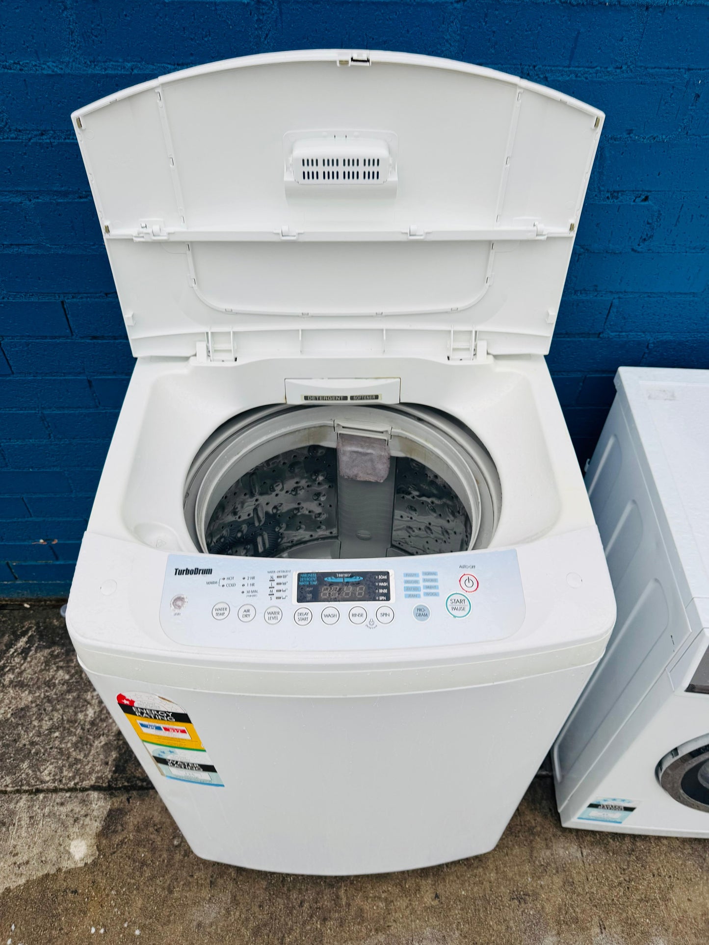 **LG 8.5 KGS TOP LOADER WASHING MACHINE**