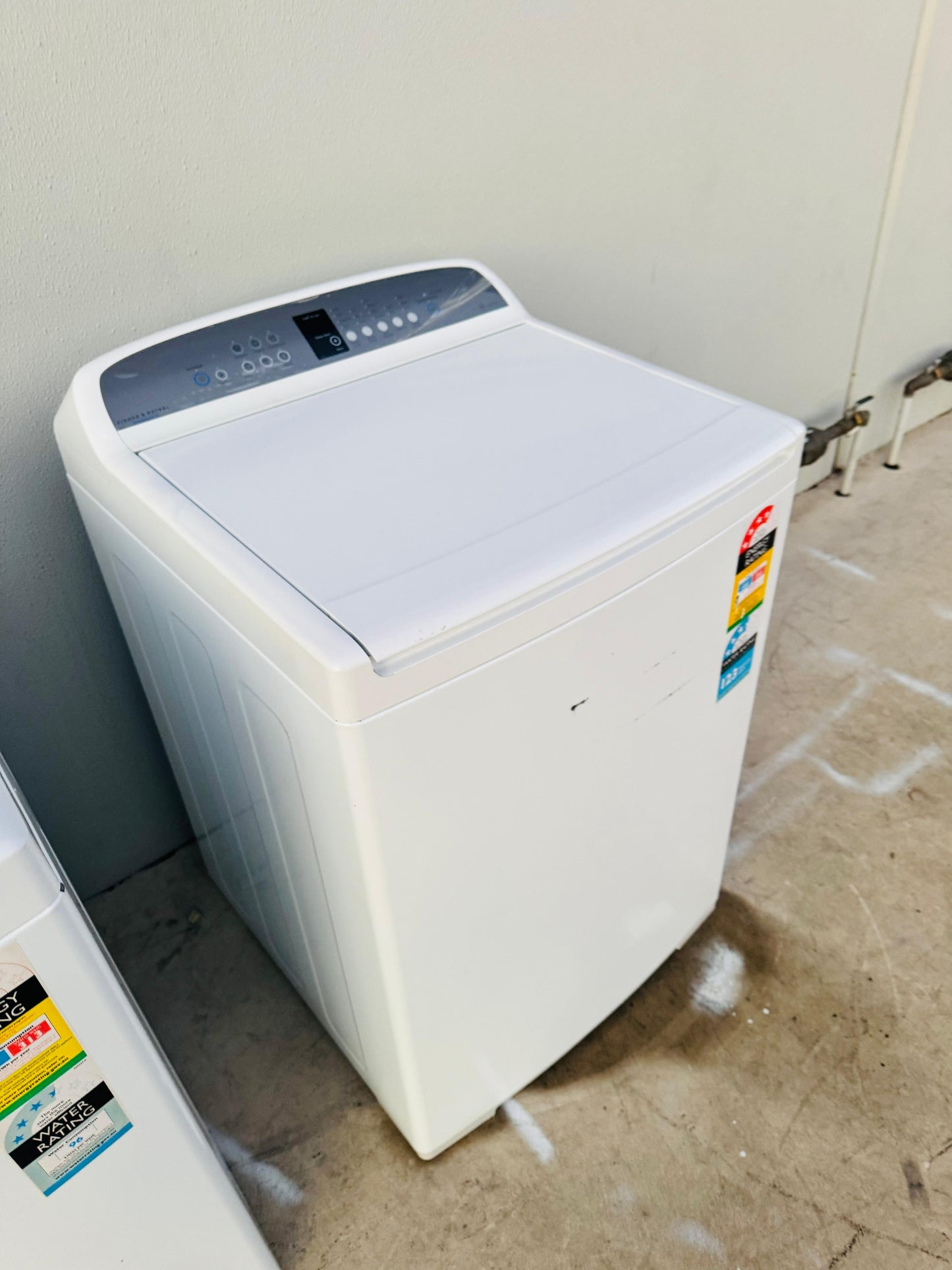 **FISHER AND PAYKEL 10KGS TOP LOADER WASHING MACHINE**