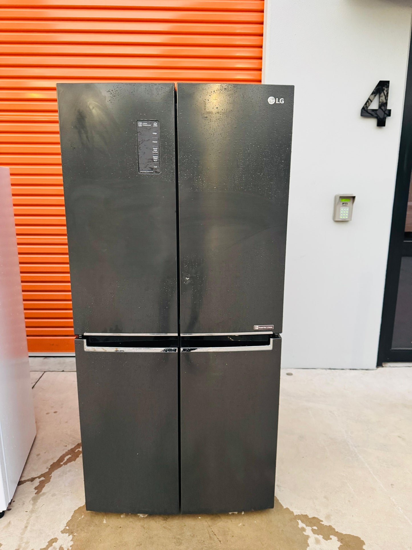**LG QUAD FRENCH DOOR 594 LITRES FRIDGE FREEZER**