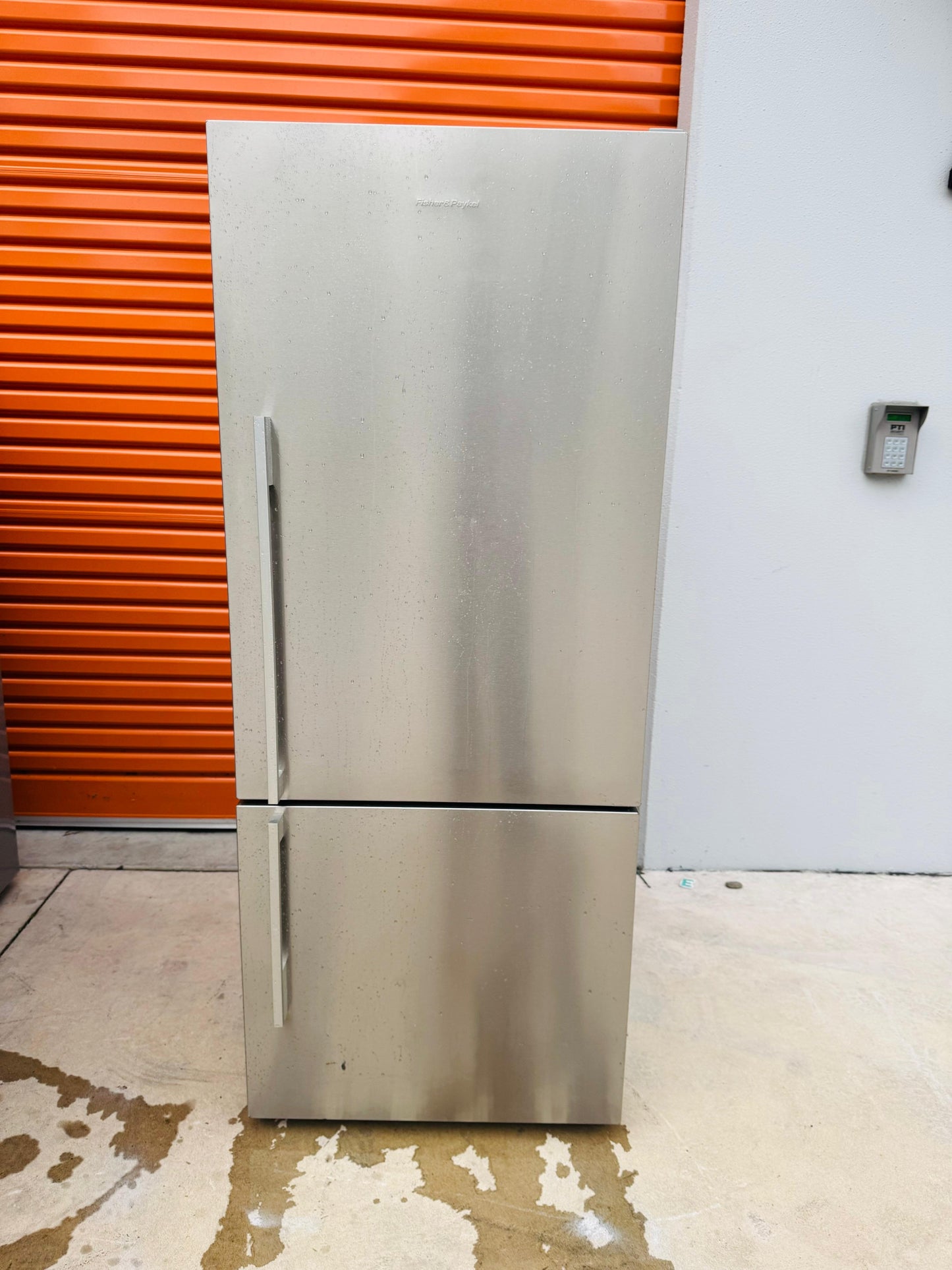 **FISHER & PAYKEL 442 LITRES FRIDGE FREEZER**