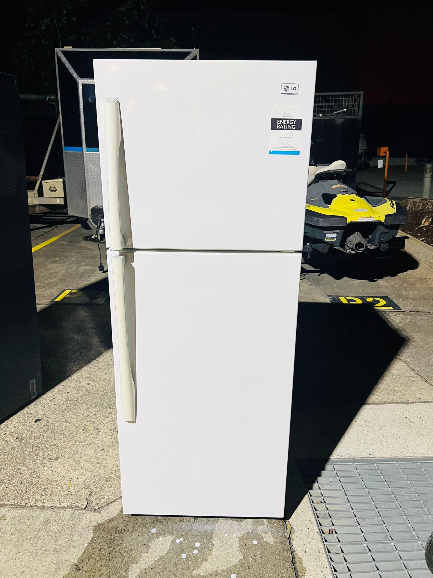 **LG 315 LITRES FRIDGE FREEZER**