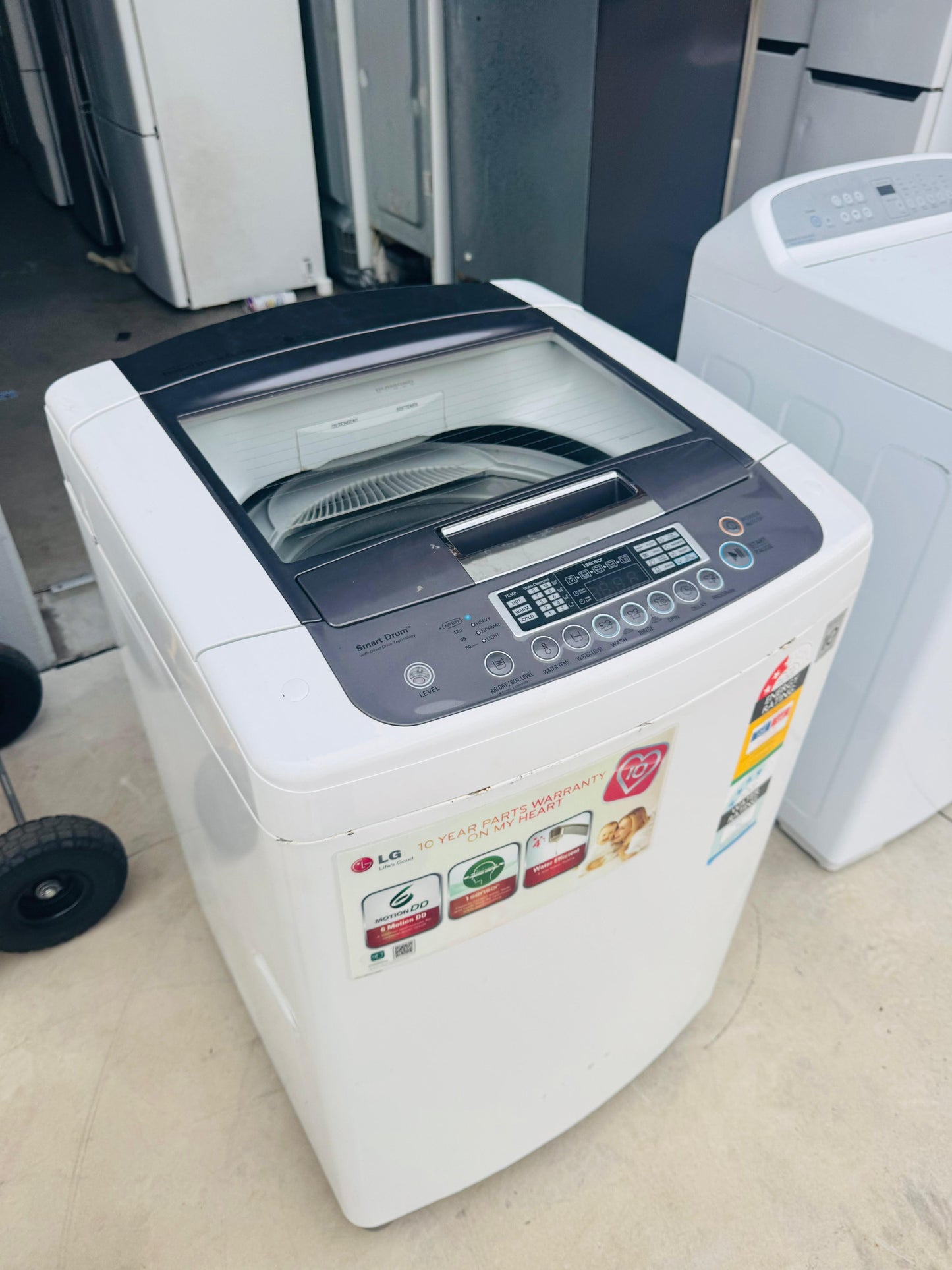 **LG 8KGS TOP LOADER WASHING MACHINE**