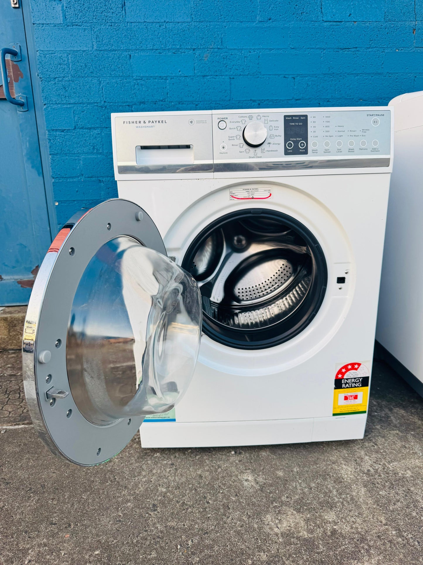 **FISHER & PAYKEL 8KGS FRONT LOADER WASHING MACHINE**