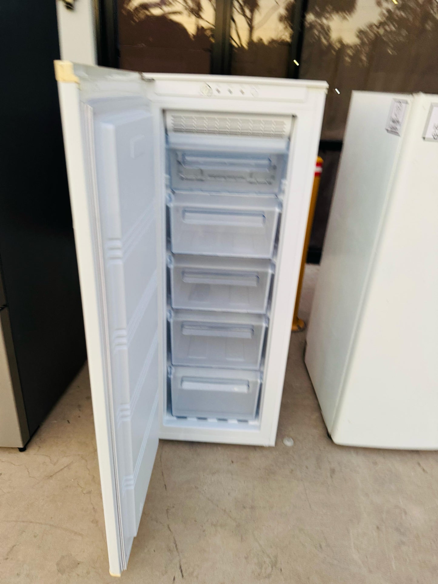 **HISENSE 175 LITRES FREEZER ONLY ** โ
