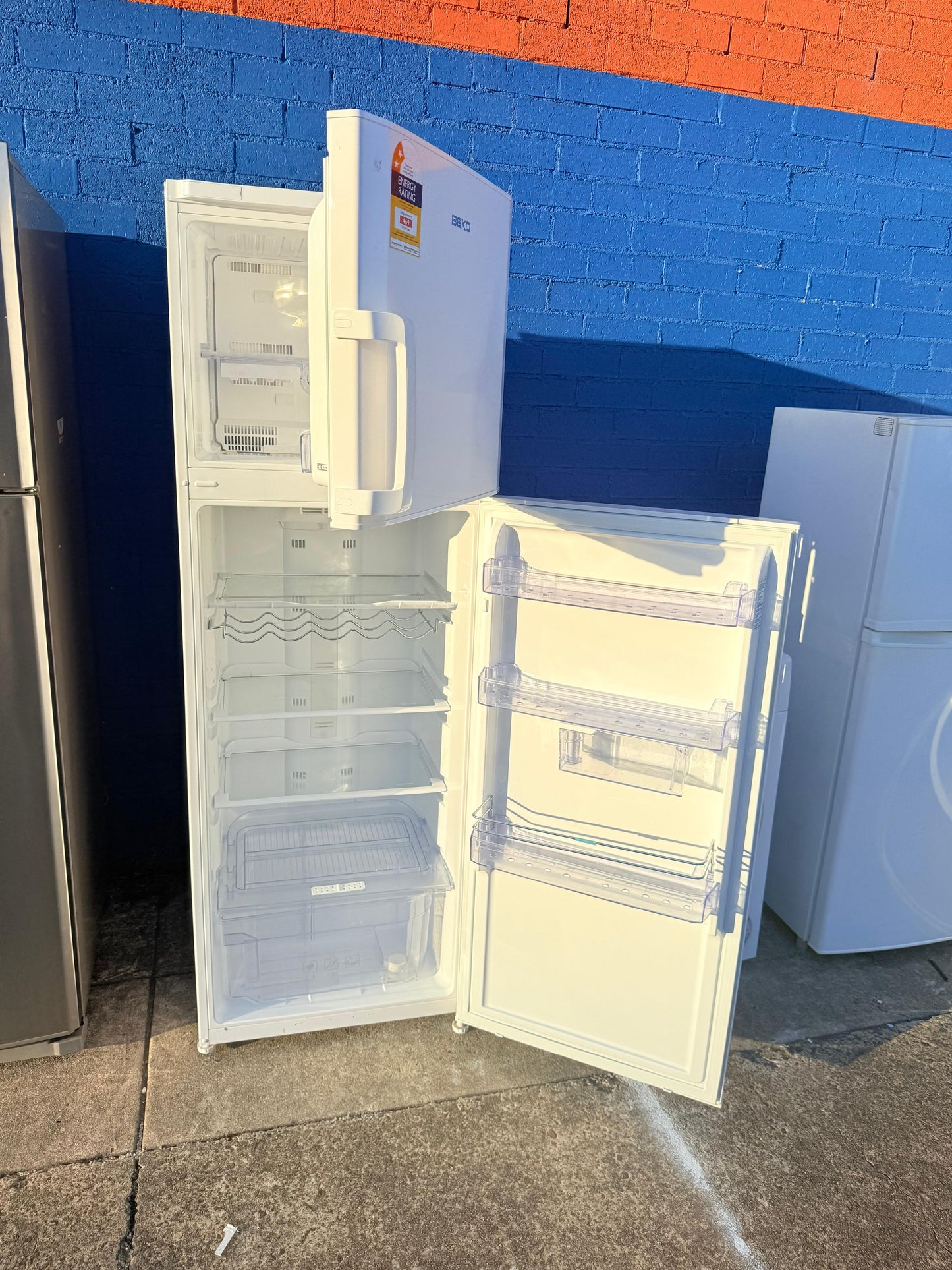 **BEKO 323 LITRES FRIDGE FREEZER**