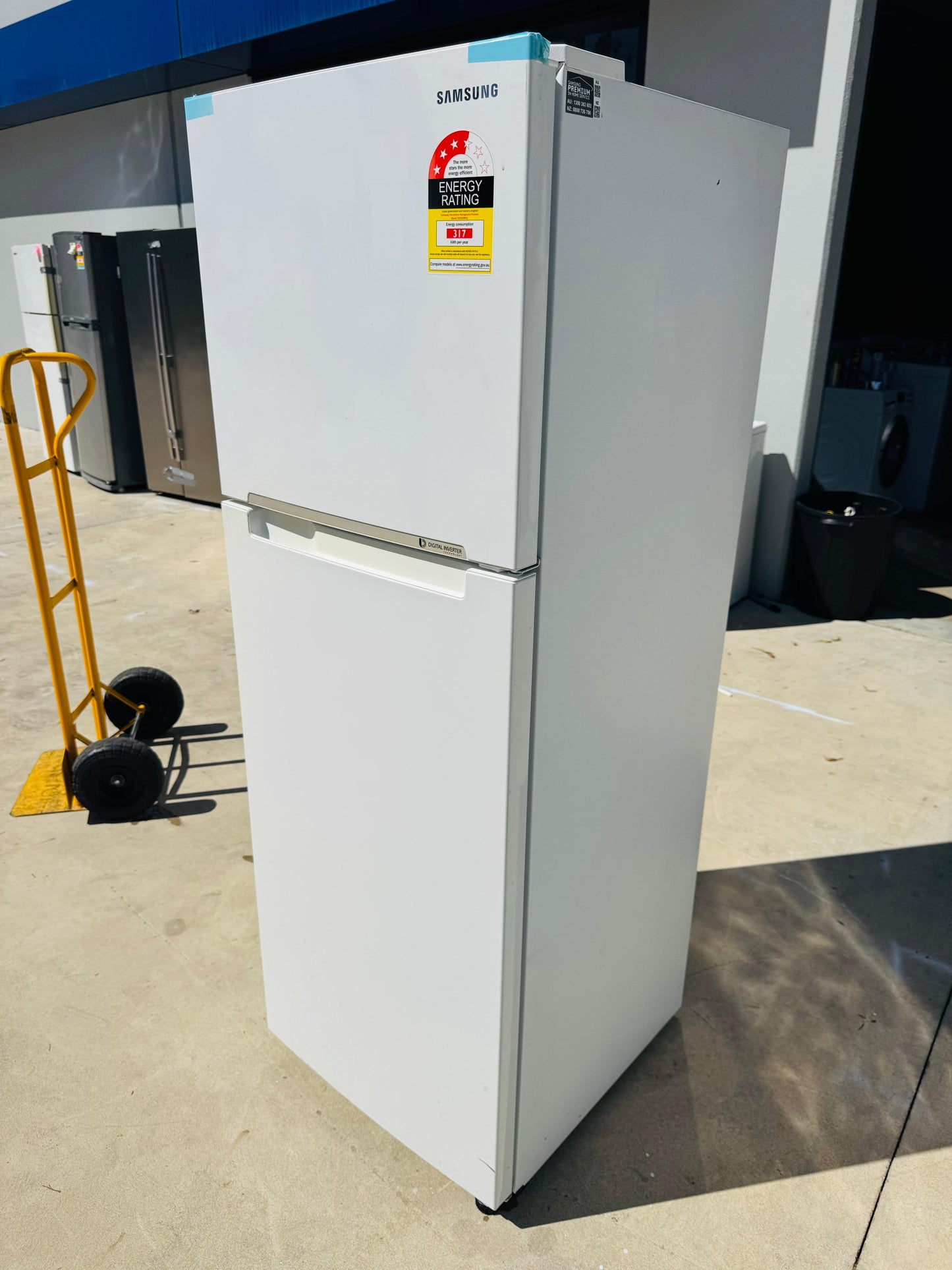 **SAMSUNG 343 LITRES FRIDGE FREEZER**