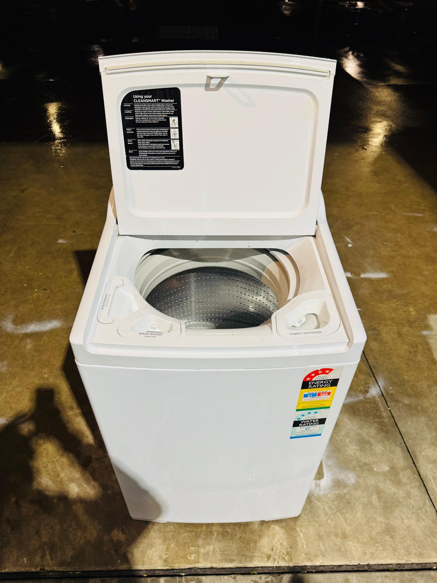 **FISHER AND PAYKEL 8KGS TOP LOADER WASHING MACHINE**