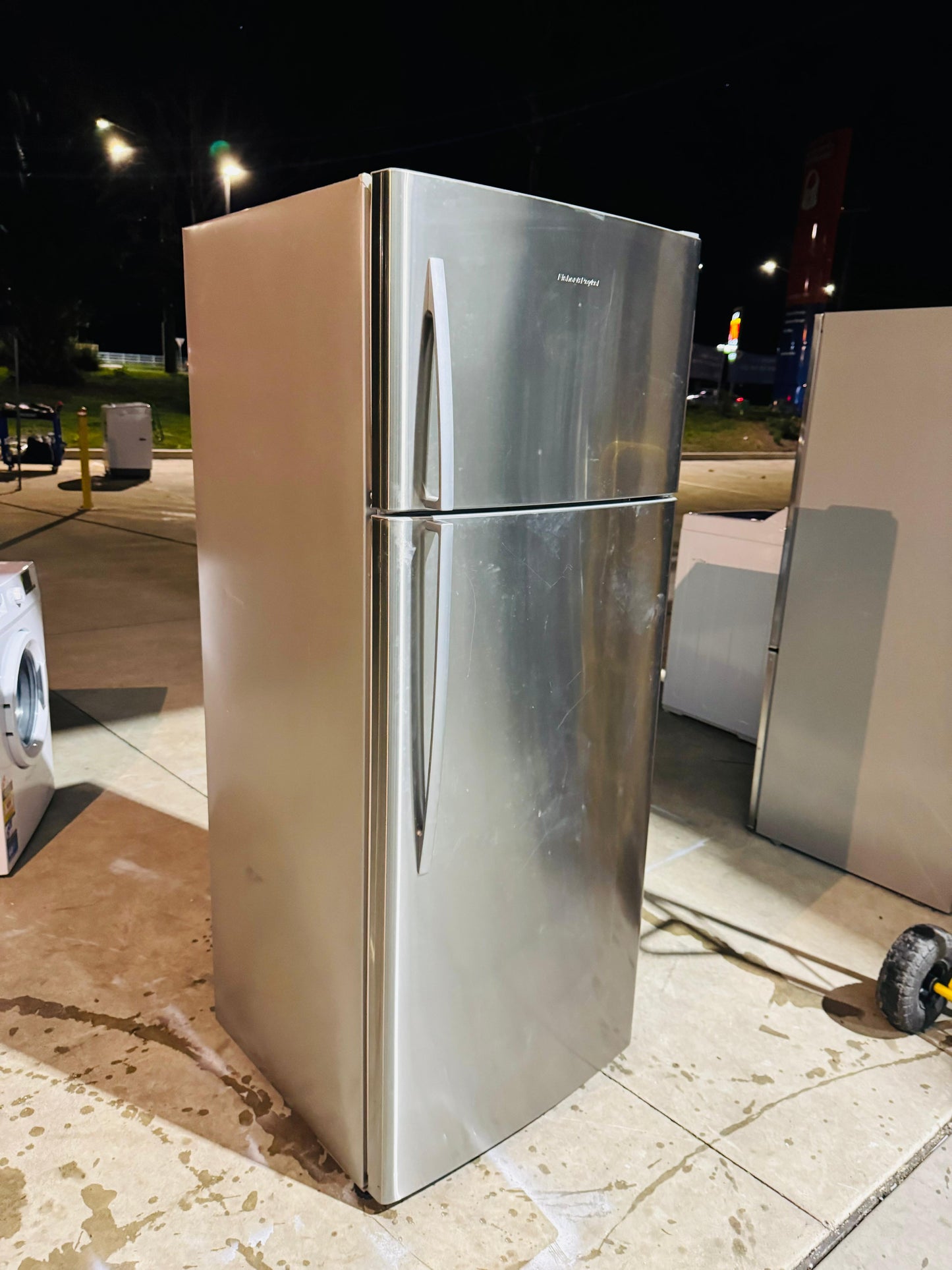 **FISHER & PAYKEL 447 LITRES FRIDGE FREEZER**