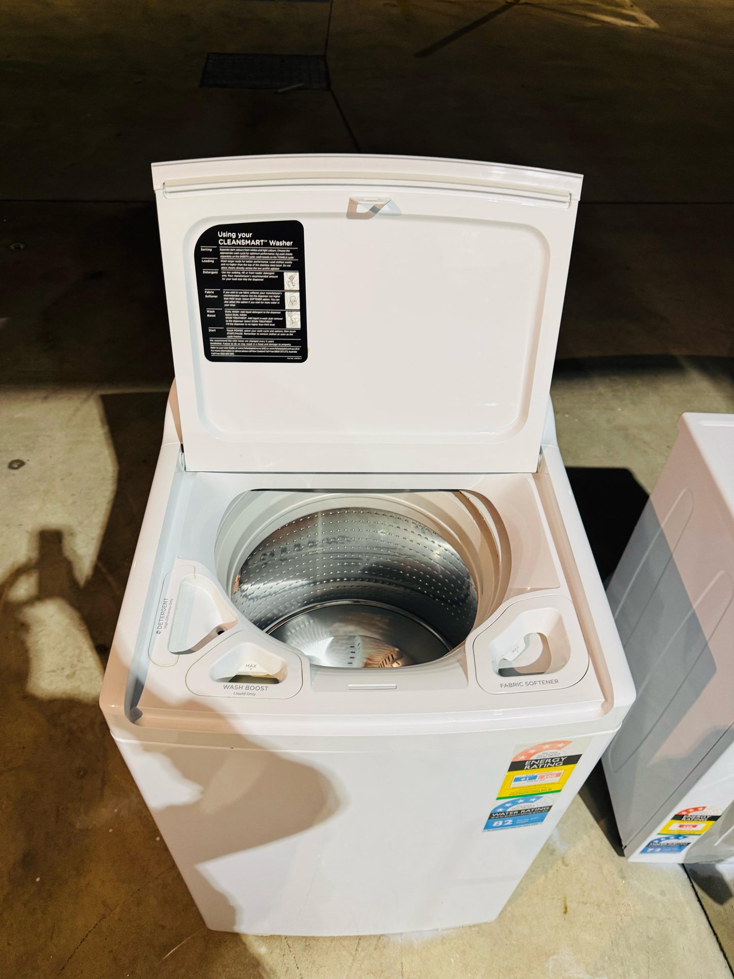 **FISHER & PAYKEL 8KGS TOP LOADER WASHING MACHINE**