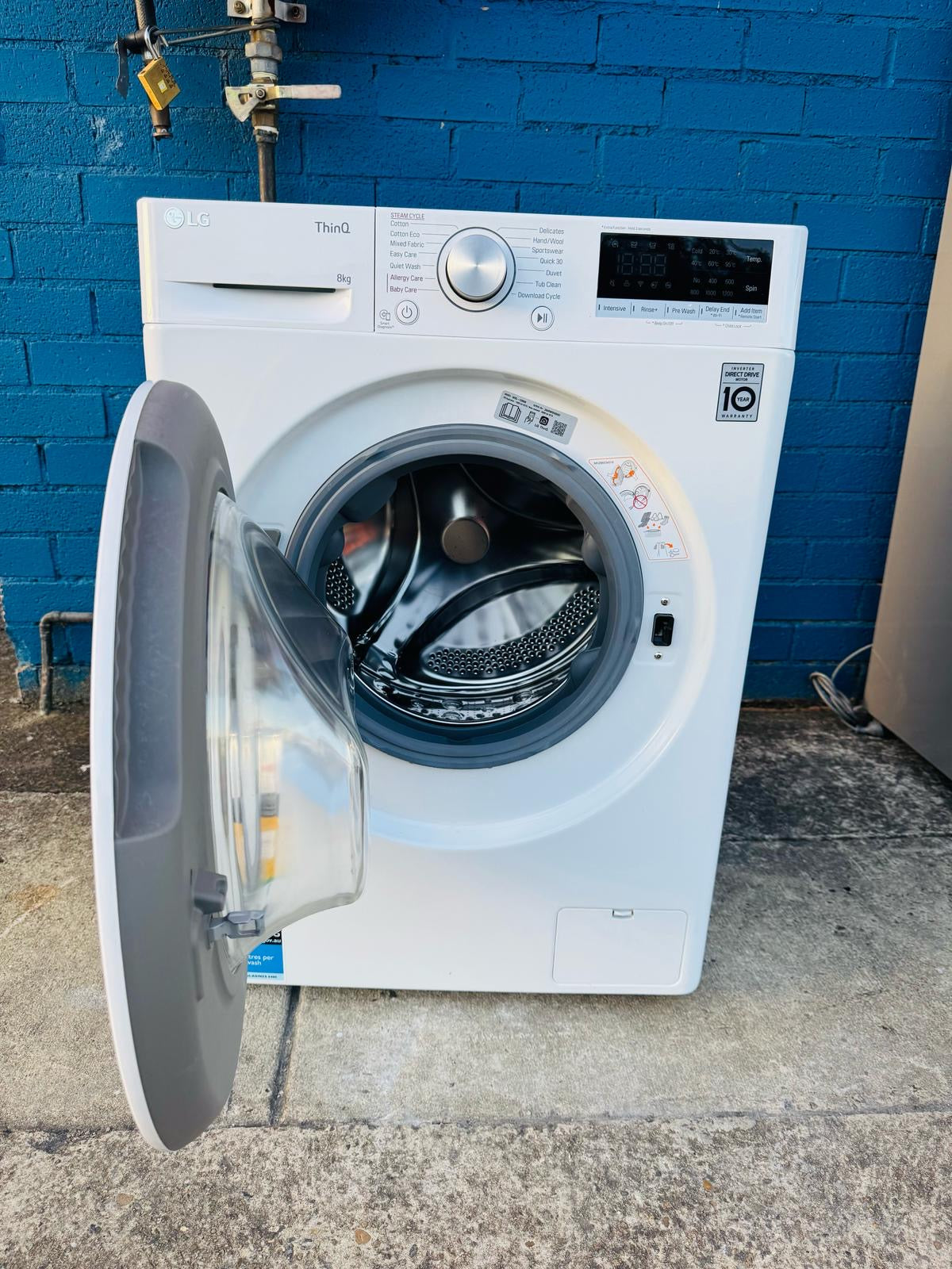 **LG 8 KGS FRONT LOADER WASHING MACHINE**