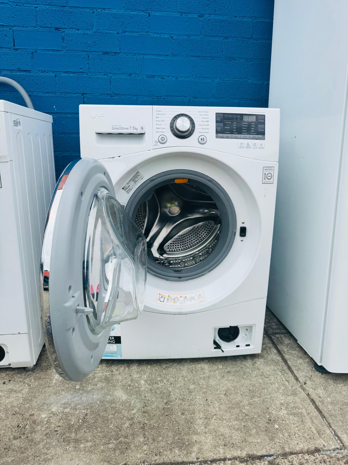 **LG 7.5KGS FRONT LOADER WASHING MACHINE**