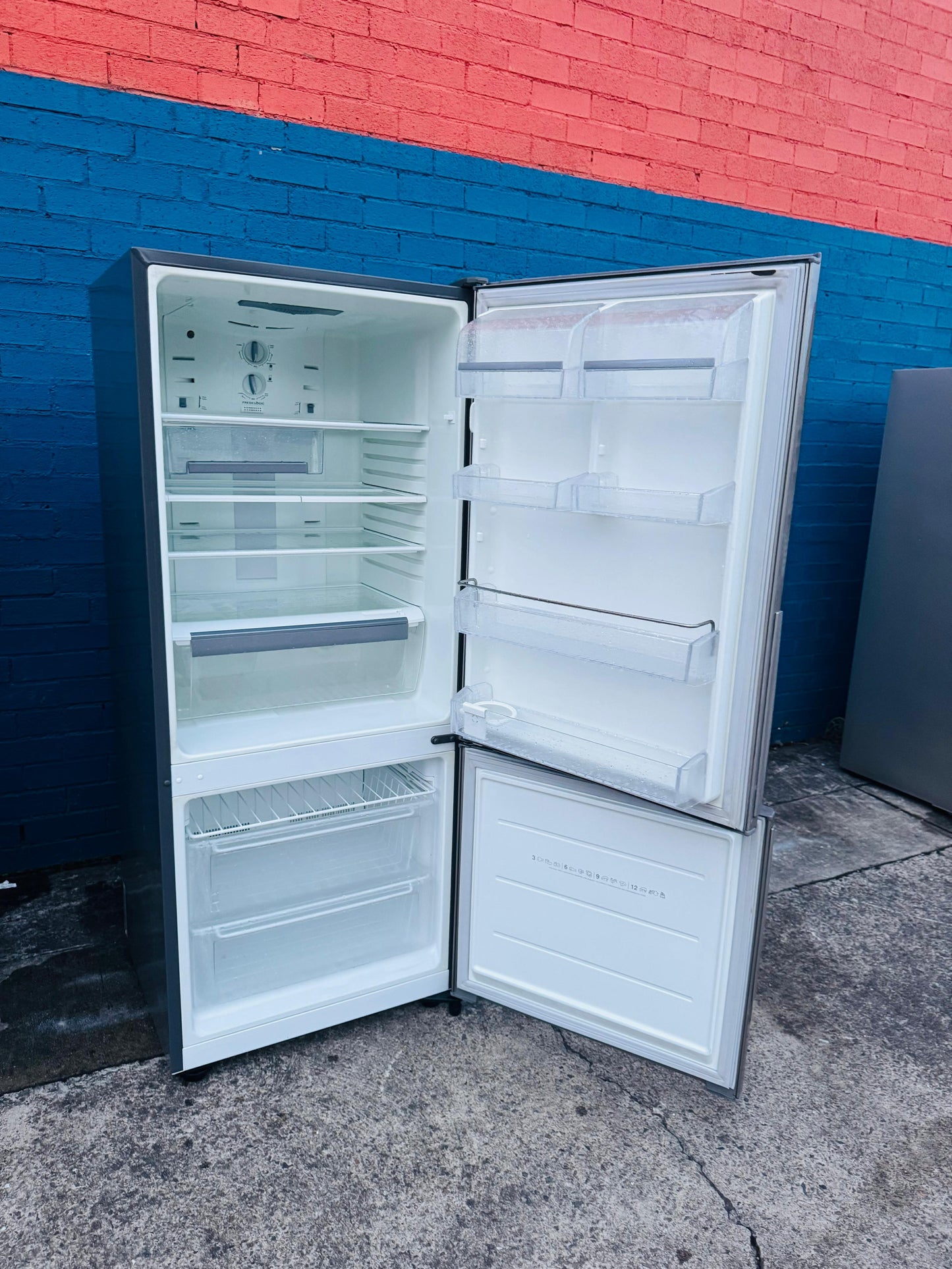 **ELECTROLUX 430 LITRES FRIDGE FREEZER**