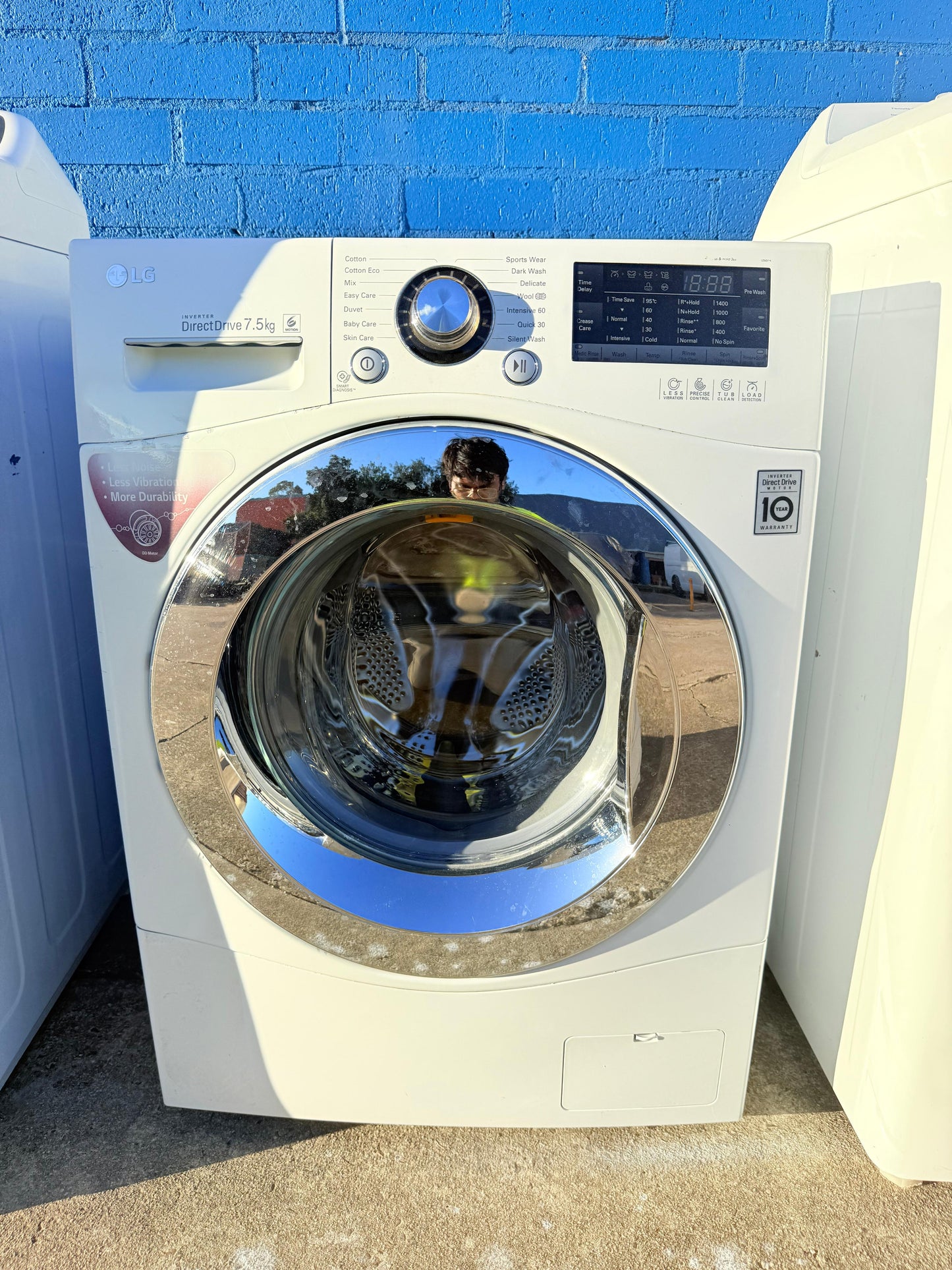**LG 7.5KGS FRONT LOADER WASHING MACHINE**