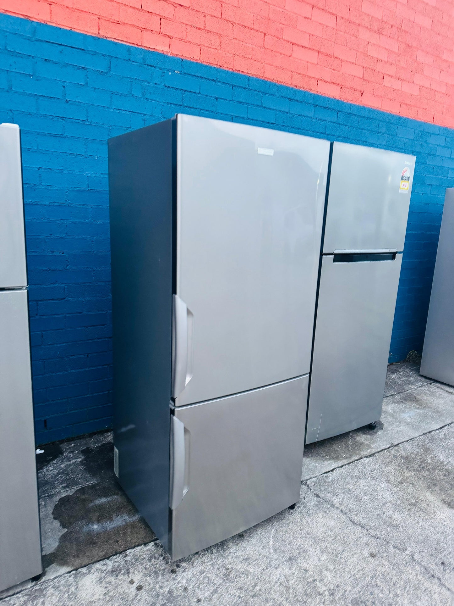 **ELECTROLUX 430 LITRES FRIDGE FREEZER**