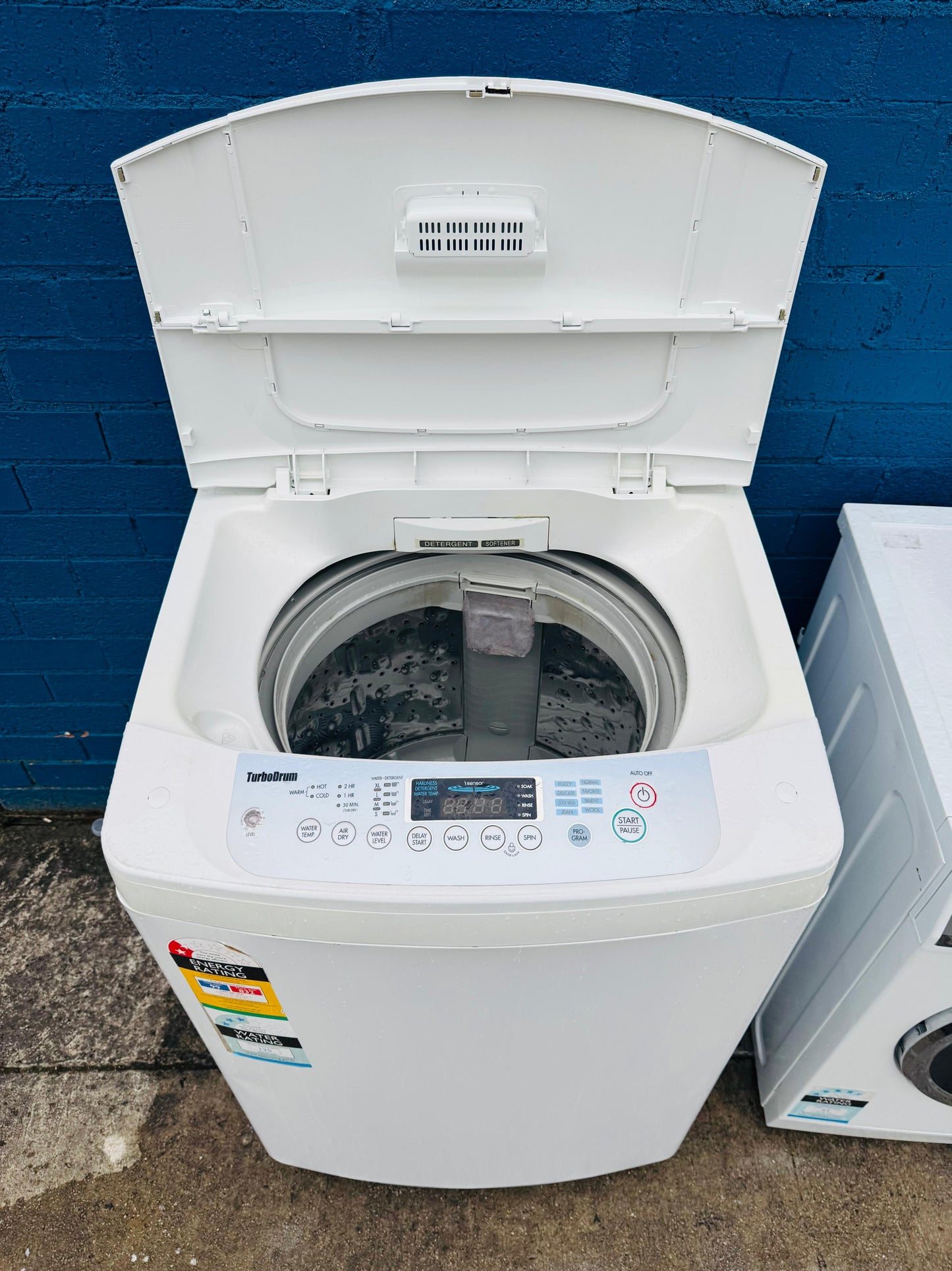 **LG 8.5 KGS TOP LOADER WASHING MACHINE**