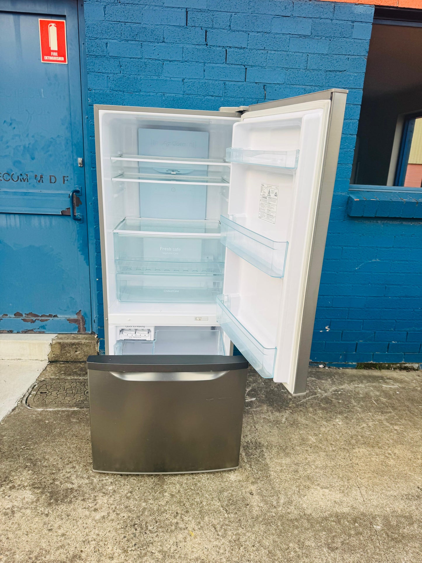 **PANASONIC 421 LITRES FRIDGE FREEZER**