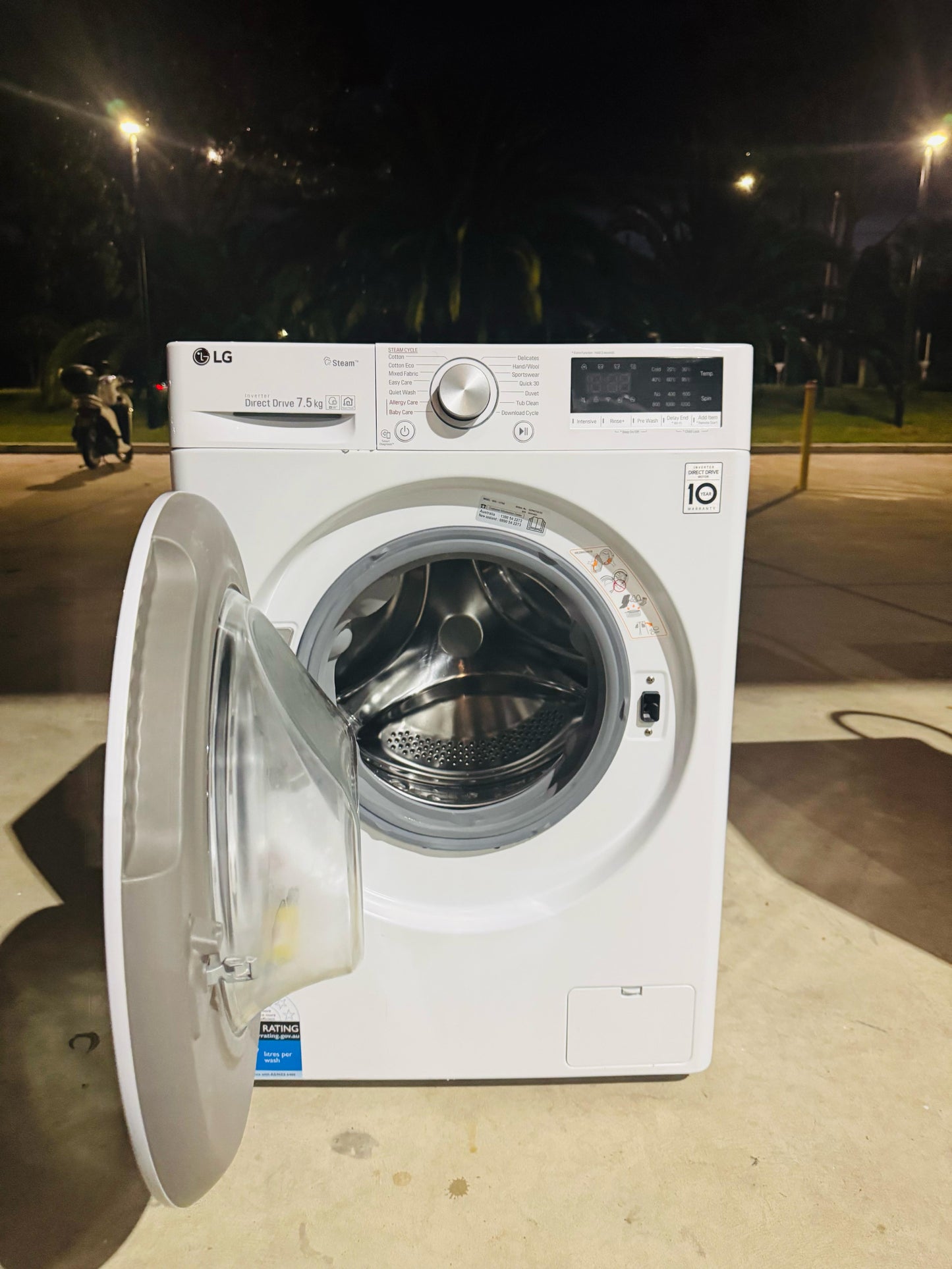 **LG 7.5KGS FRONT LOADER WASHING MACHINE**