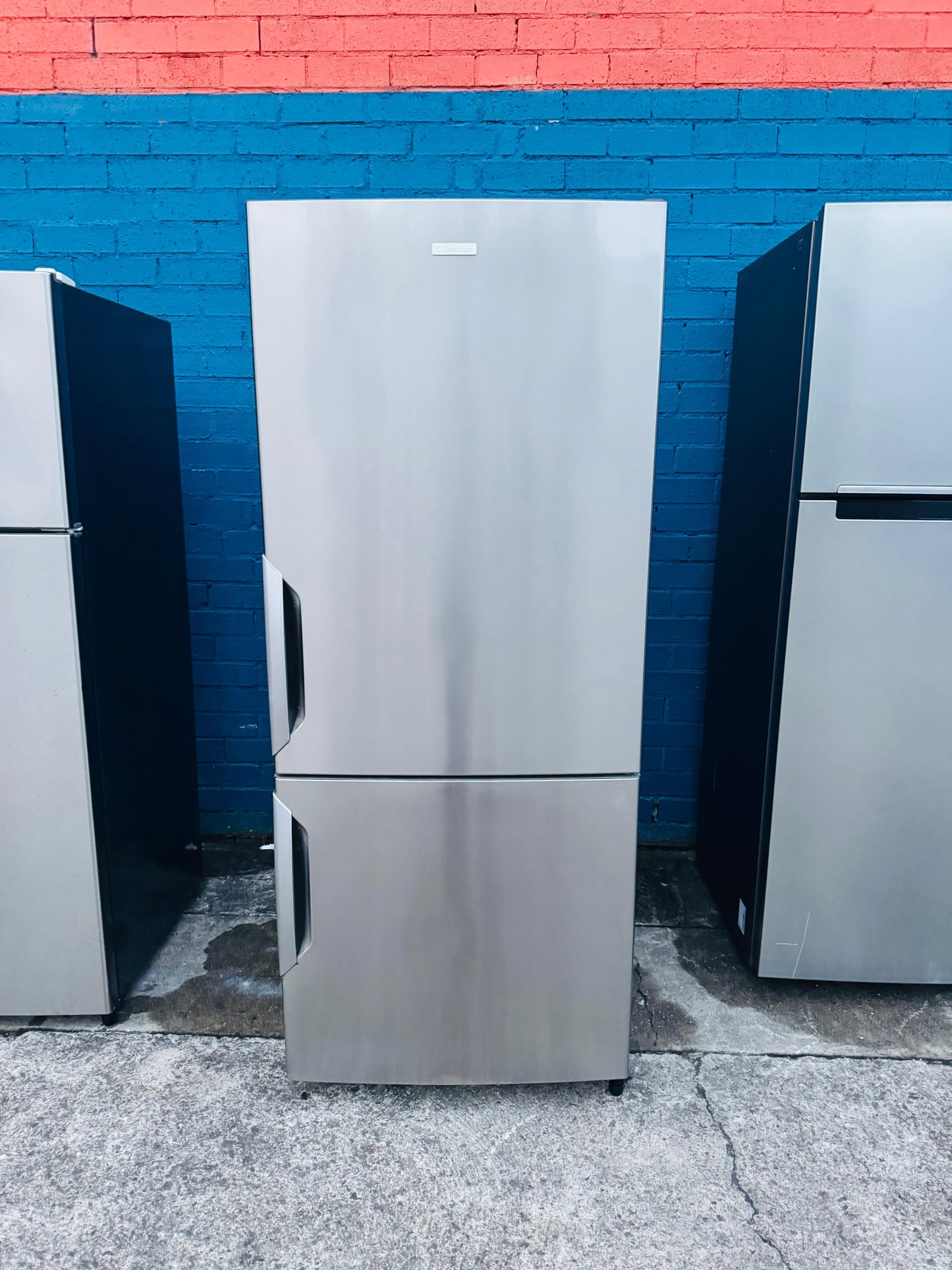 **ELECTROLUX 430 LITRES FRIDGE FREEZER**