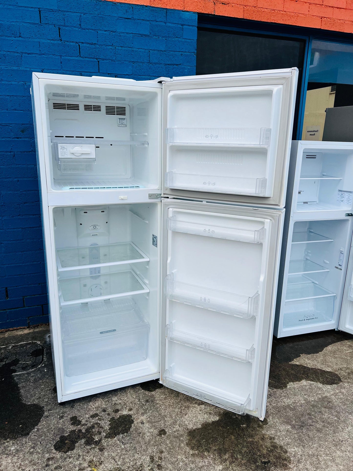 **LG 346 LITRES FRIDGE FREEZER**