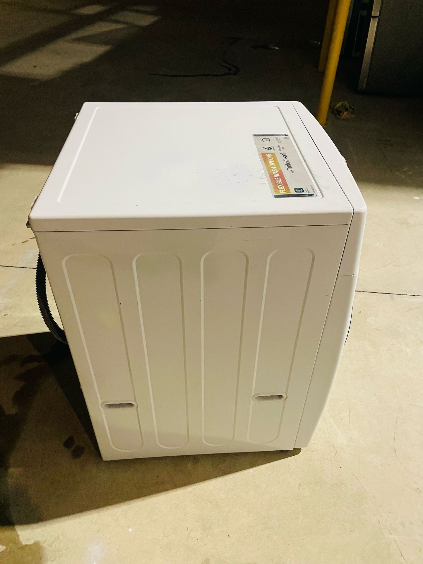 **LG 13 KGS FRONT LOADER WASHING MACHINE**