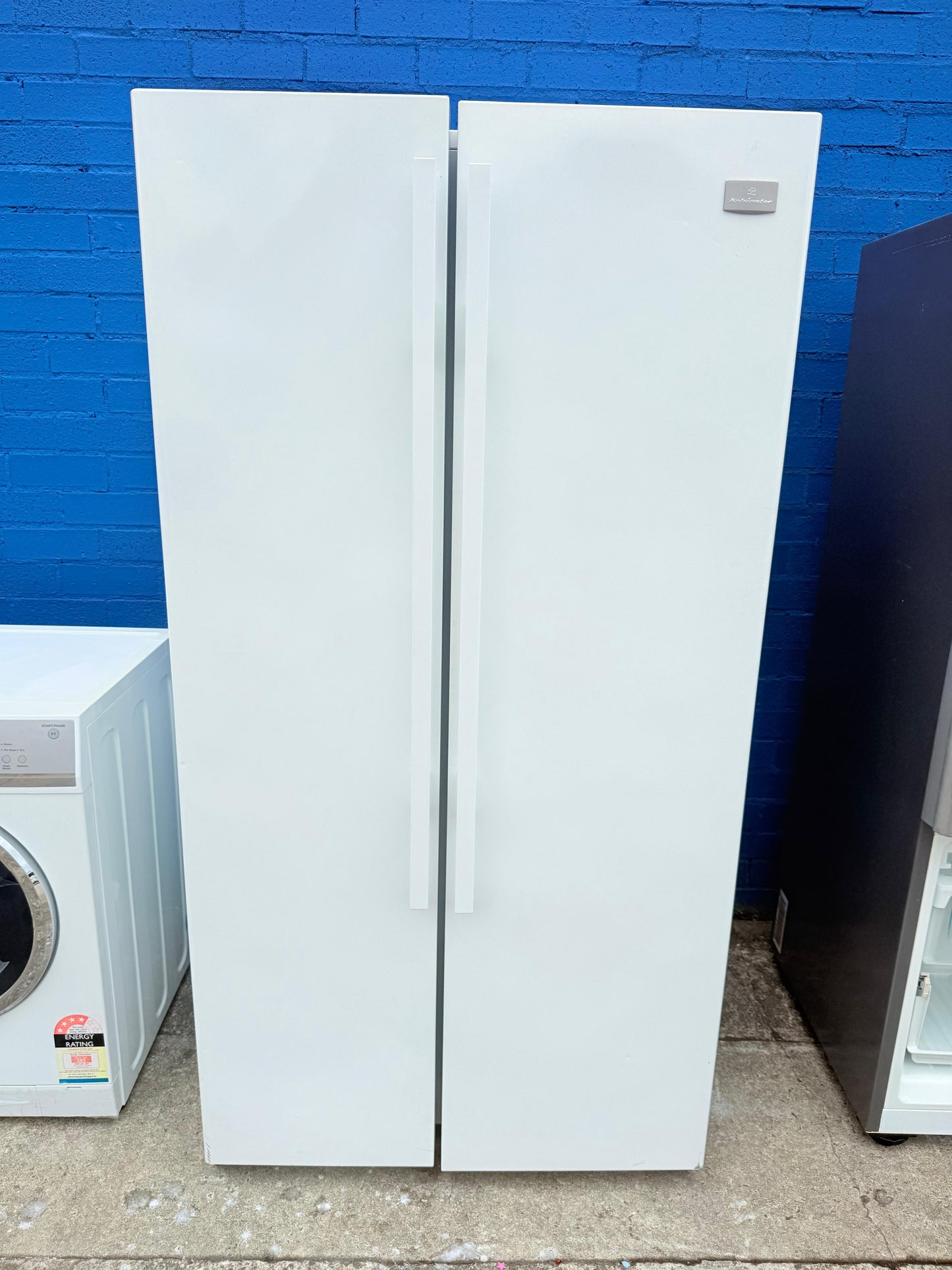 **KELVINATOR 606 LITRES SIDE BY SIDE DOOR FRIDGE FREEZER**