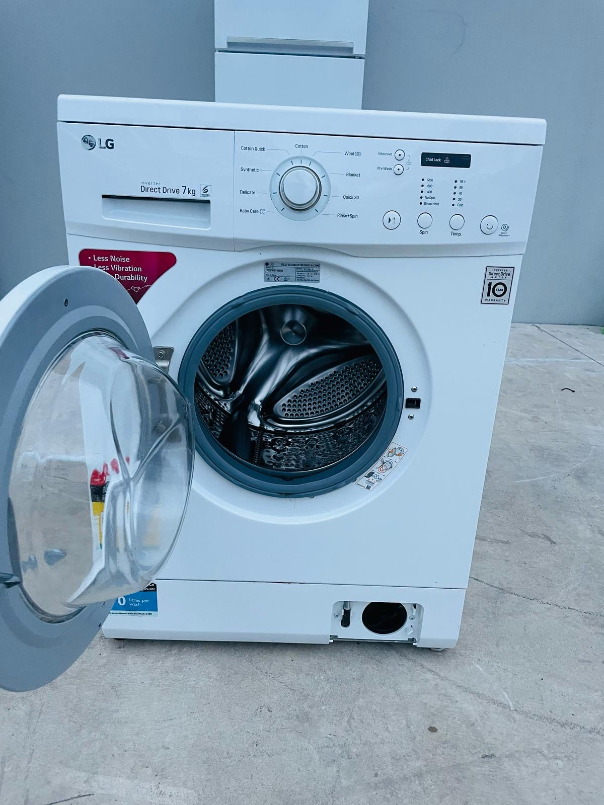 **LG 7 KGS FRONT LOADER WASHING MACHINE**