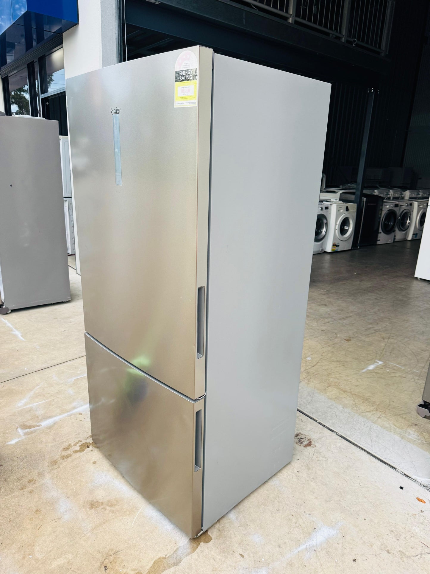 **HAIER 517 LITRES FRIDGE FREEZER**