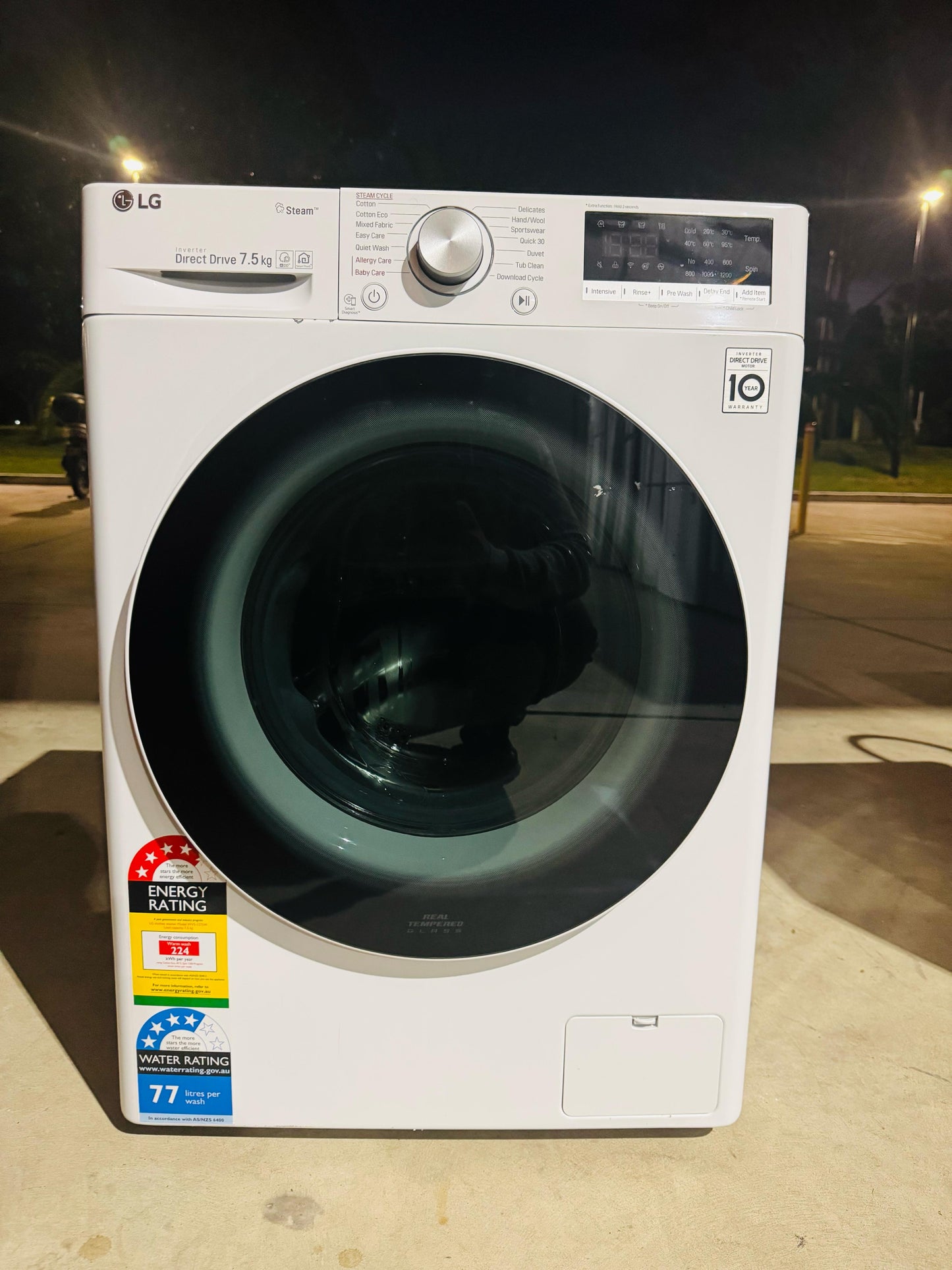 **LG 7.5KGS FRONT LOADER WASHING MACHINE**