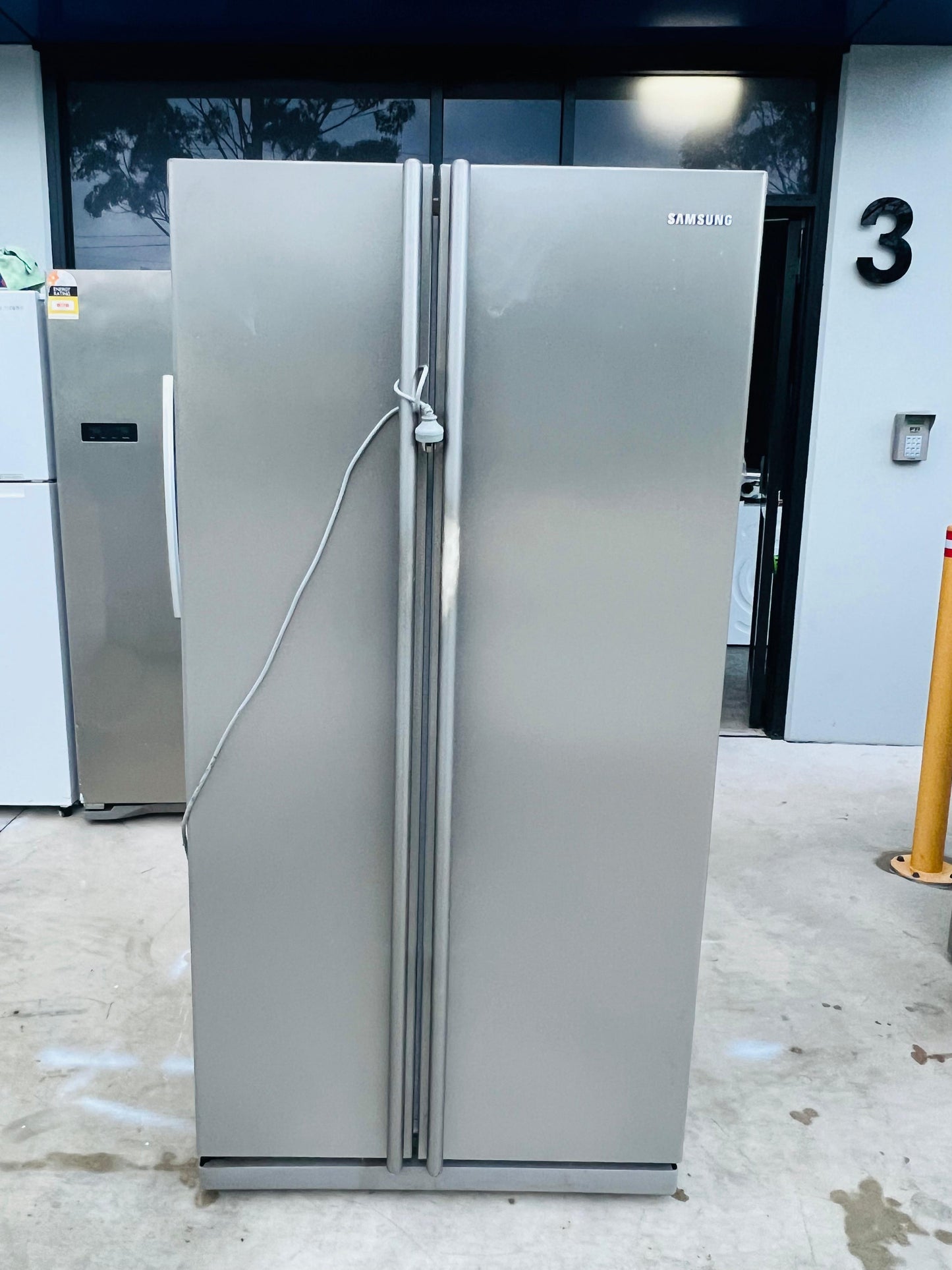 **SAMSUNG 539 LITRES SIDE BY SIDE FRIDGE FREEZER**