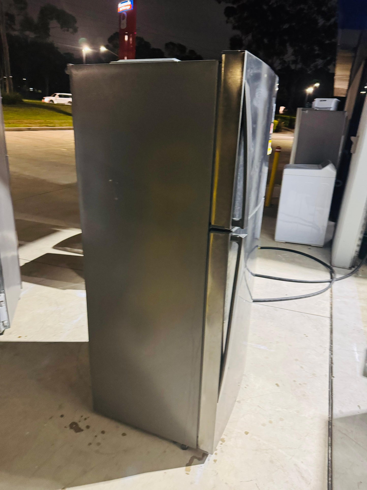 **LG 441 LITRES FRIDGE FREEZER**