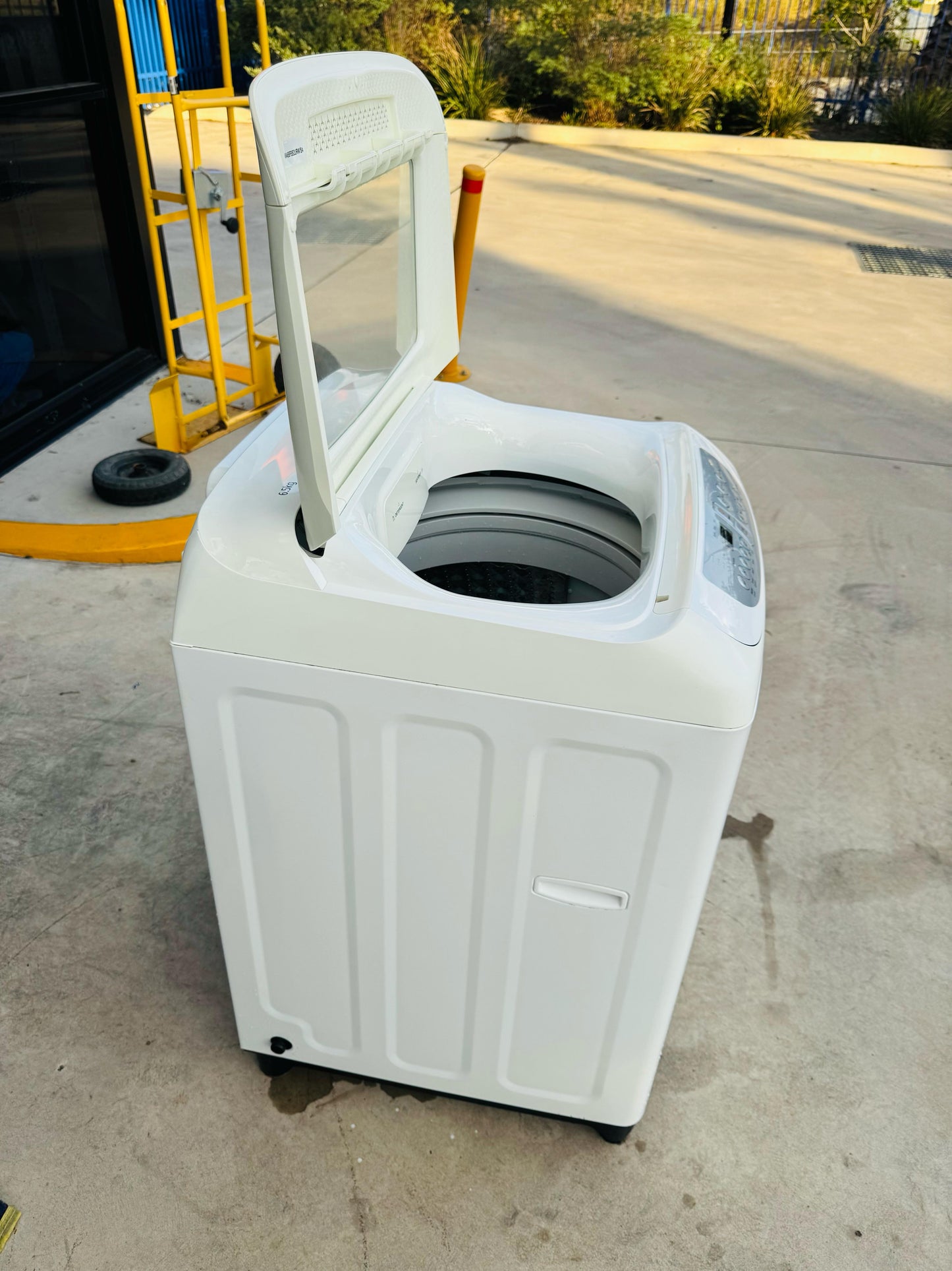 **SAMSUNG 6.5 KGS TOP LOADER WASHING MACHINE**