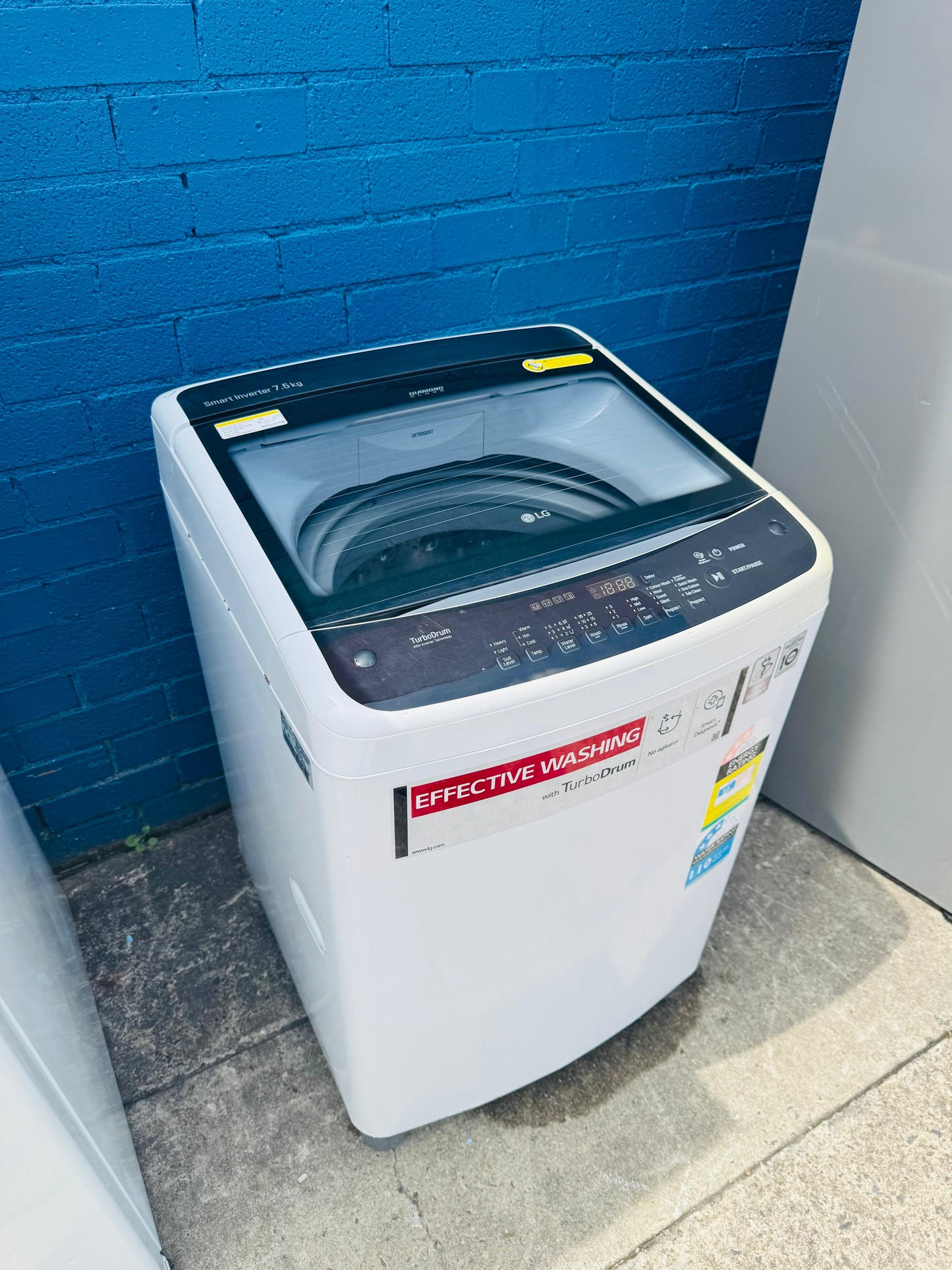 **LG 7.5 KGS TOP LOADER WASHING MACHINE**