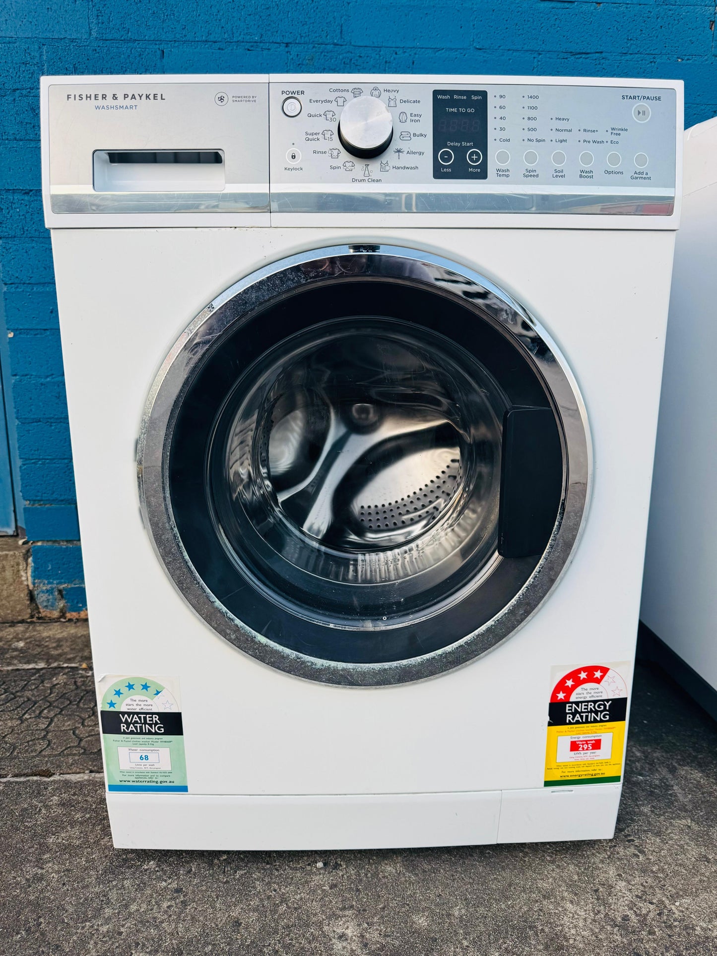 **FISHER & PAYKEL 8KGS FRONT LOADER WASHING MACHINE**