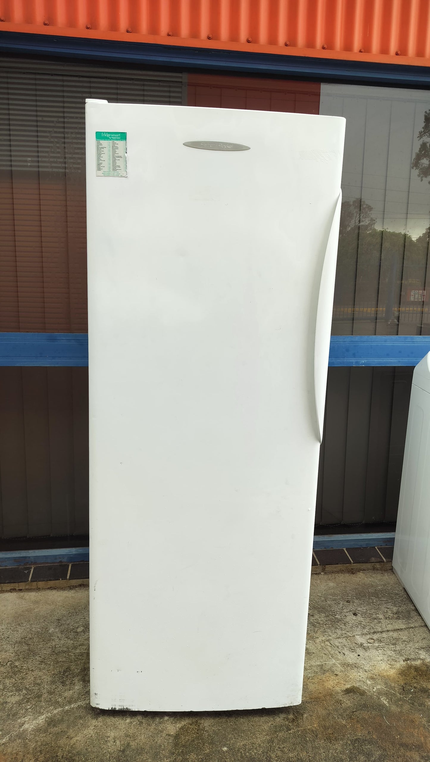 **FISHER & PAYKEL 389 LITRES ONLY FREEZER**