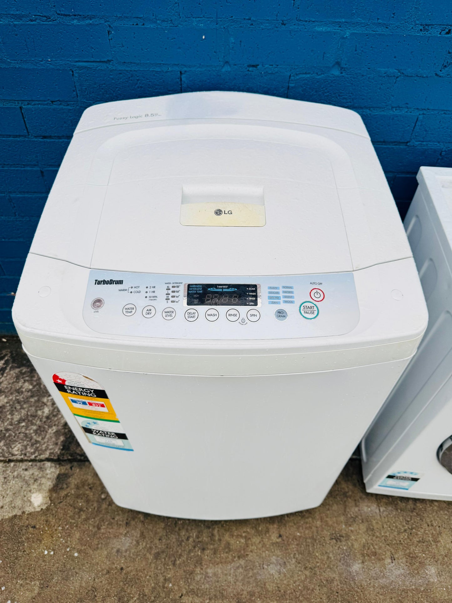 **LG 8.5 KGS TOP LOADER WASHING MACHINE**