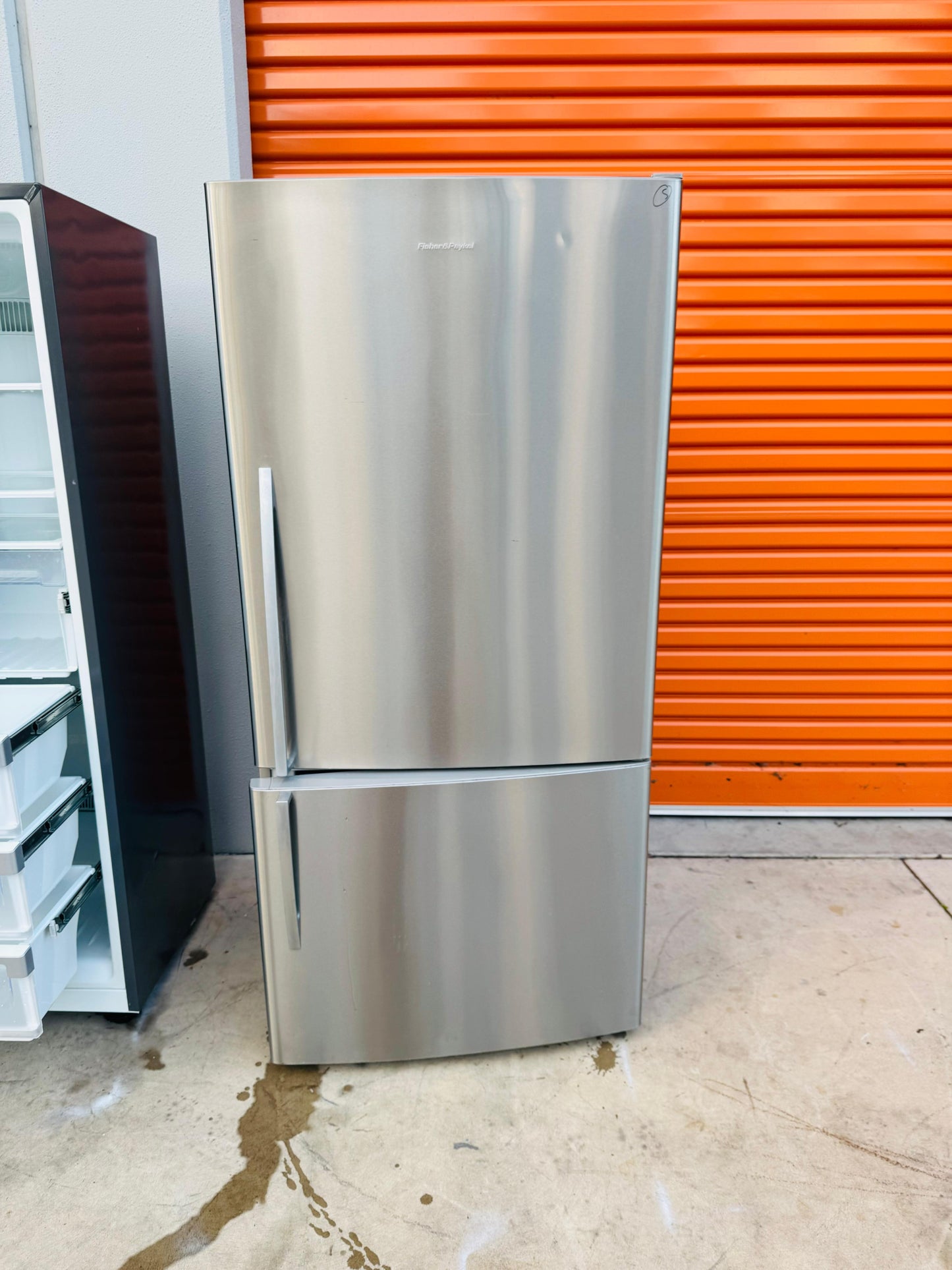 **FISHER & PAYKEL 519 LITRES FRIDGE FREEZER**
