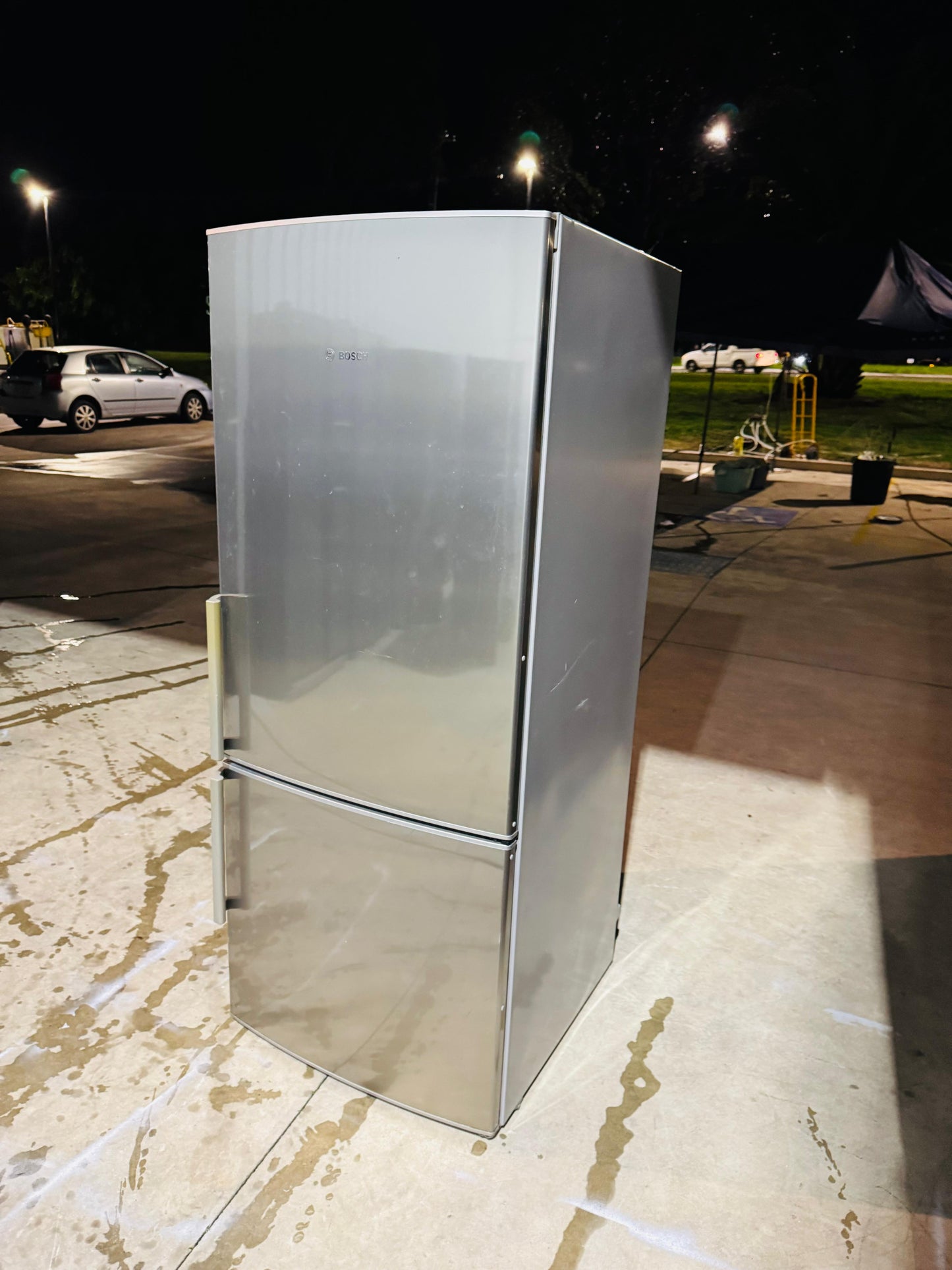 **BOSCH 450 LITRES FRIDGE FREEZER**