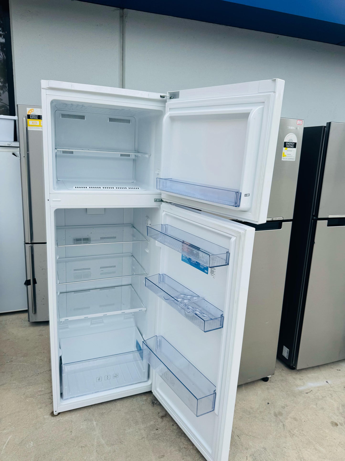 **BEKO 347 LITRES FRIDGE FREEZER**
