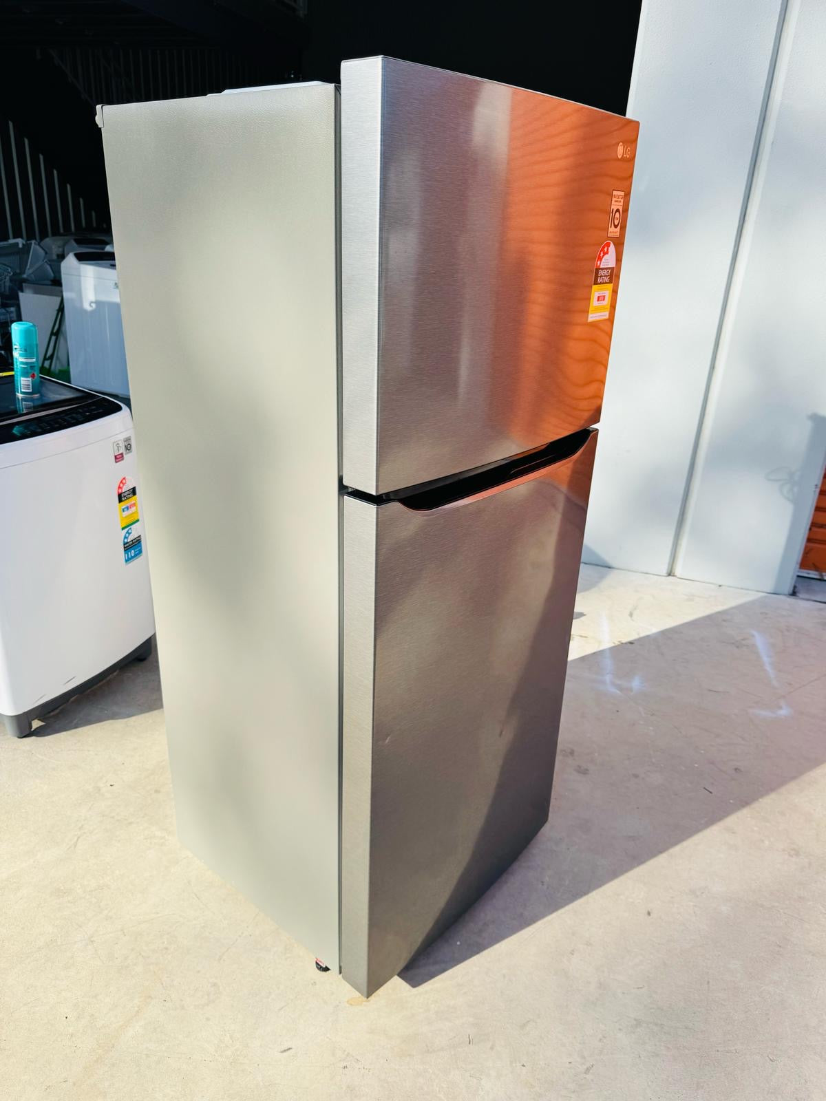 **LG 427 LITRES FRIDGE FREEZER**