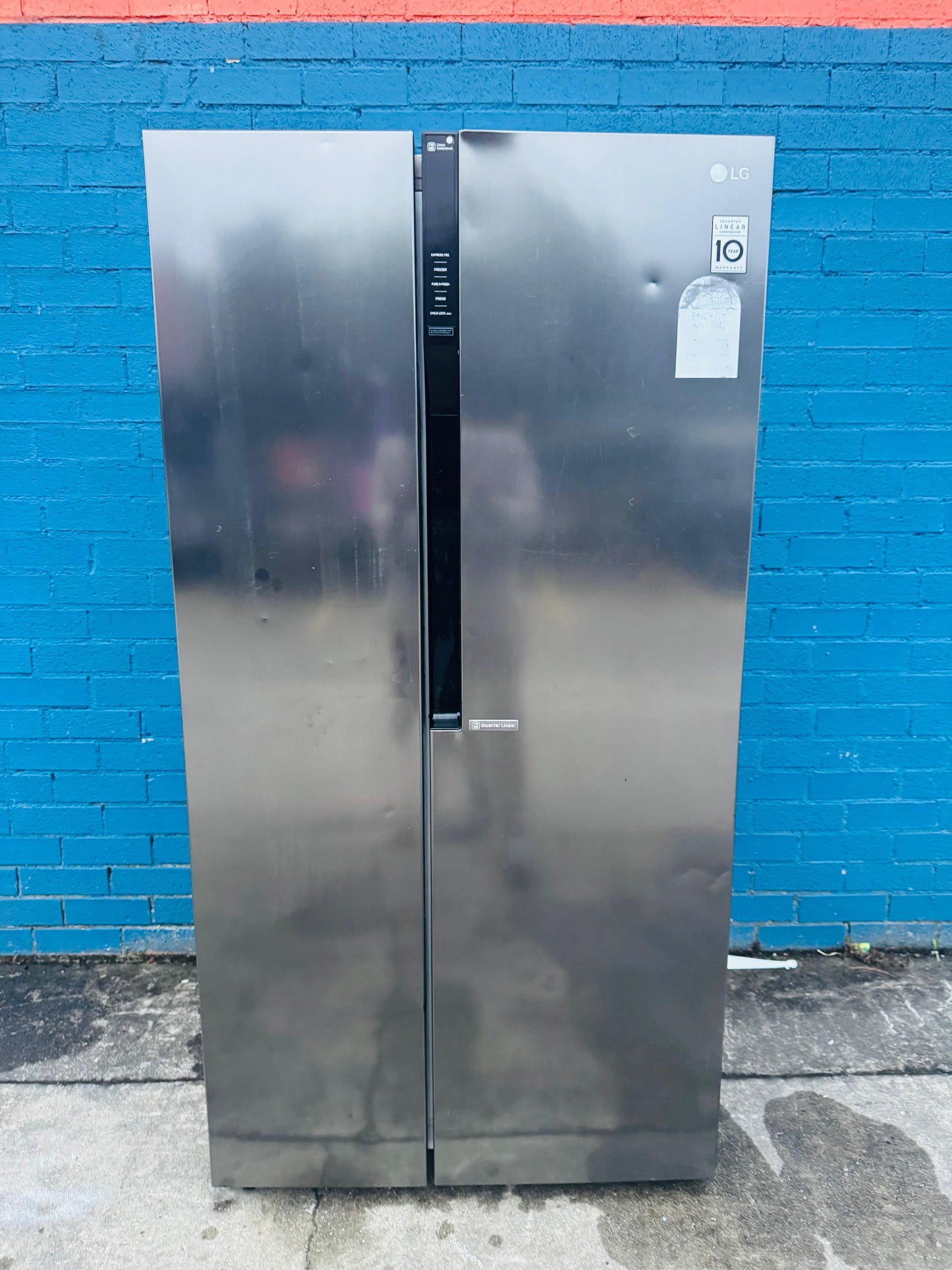 **LG 679 LITRES SIDE BY SIDE DOOR FRIDGE FREEZER**