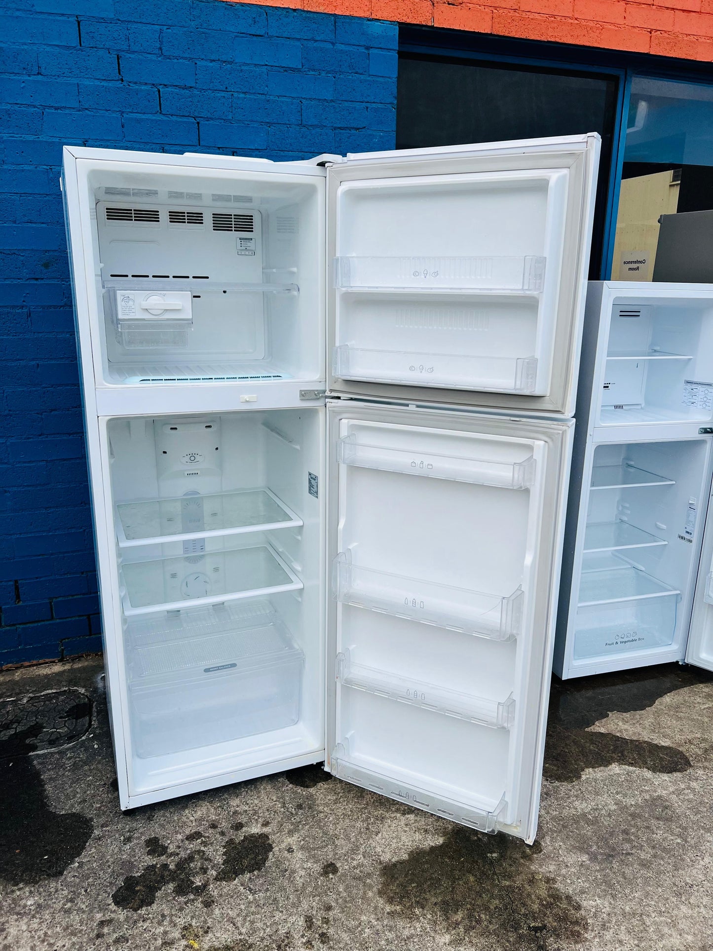**LG 346 LITRES FRIDGE FREEZER**