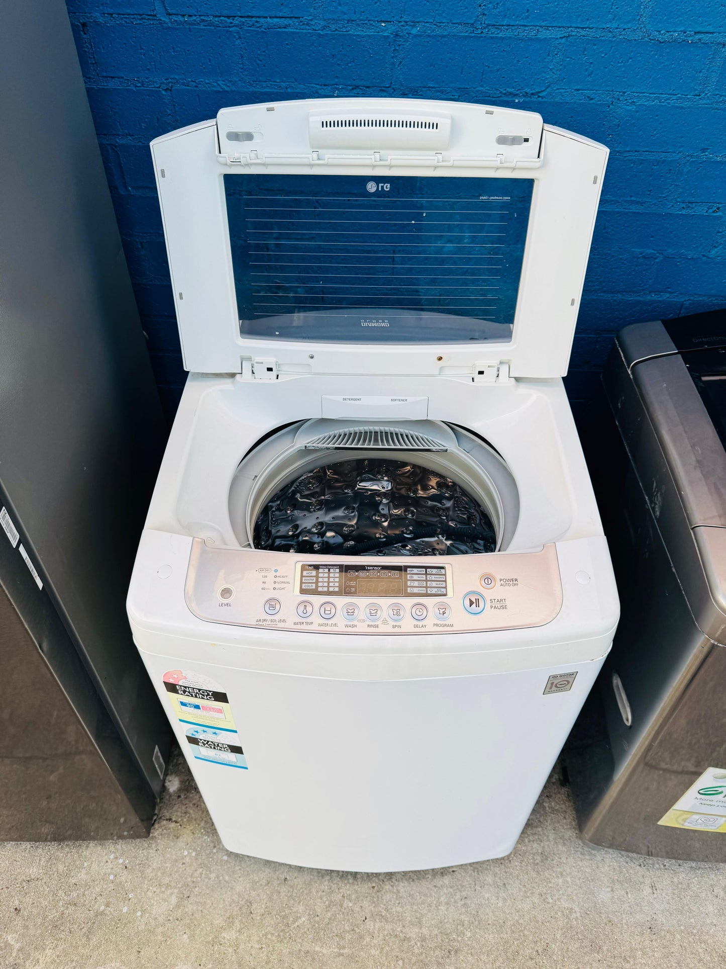 **LG 8KGS TOP LOADER WASHING MACHINE**