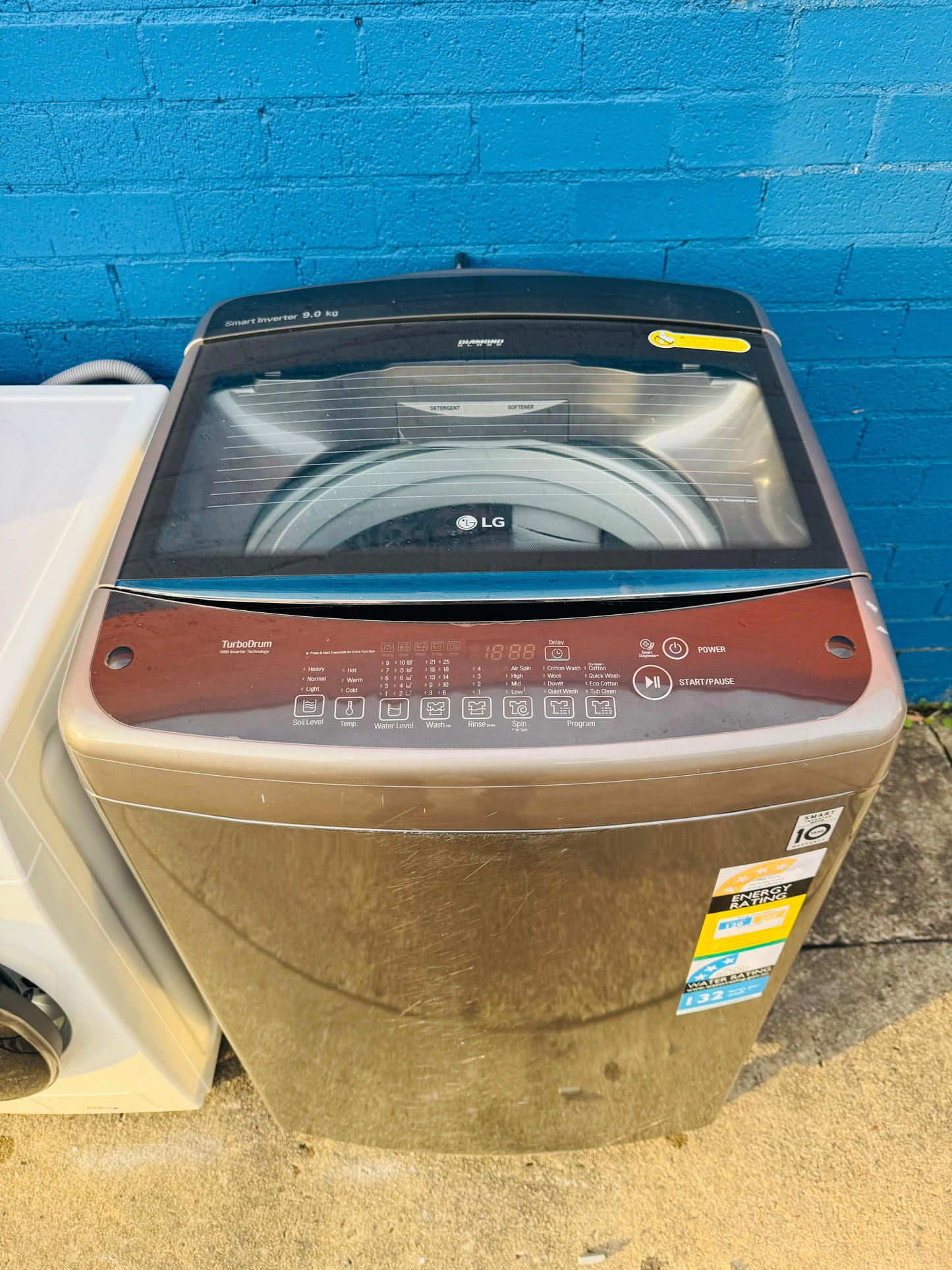**LG 9KGS TOP LOADER WASHING MACHINE**