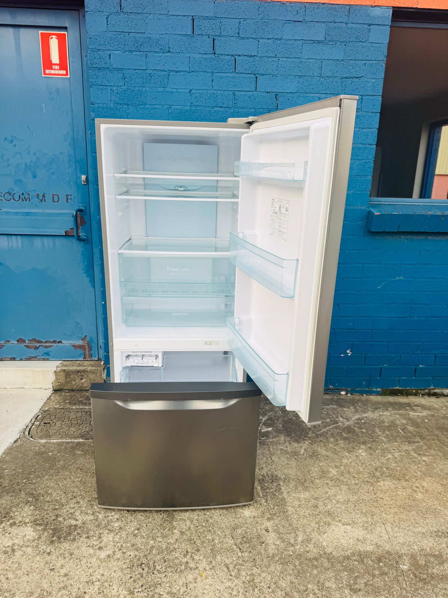 **PANASONIC 421 LITRES FRIDGE FREEZER**
