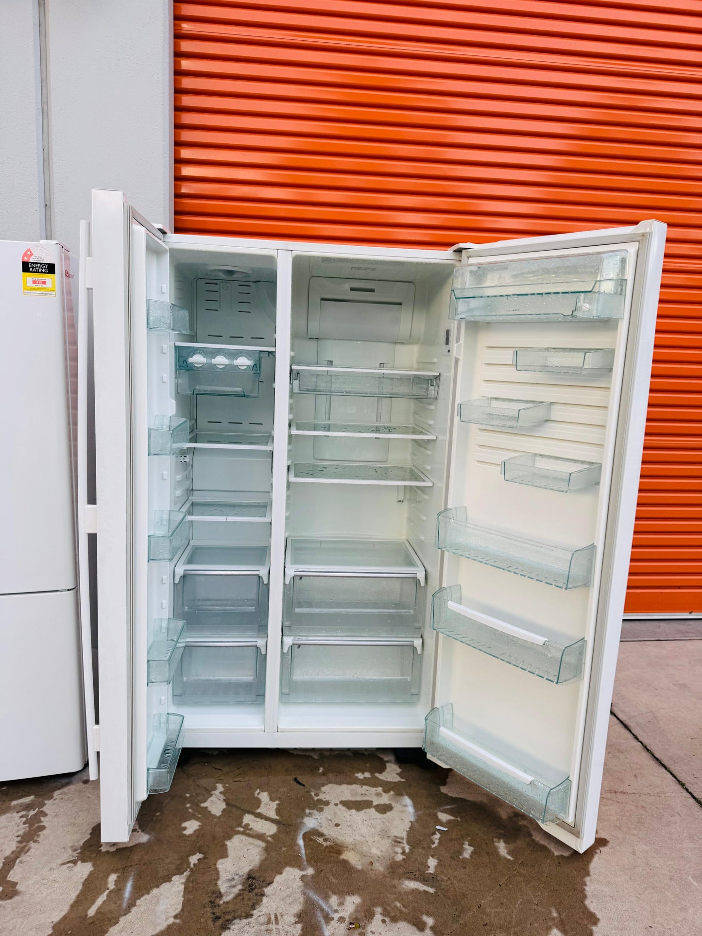 **WESTINGHOUSE SIDE BY SIDE 700 LITRES FRIDGE FREEZER**