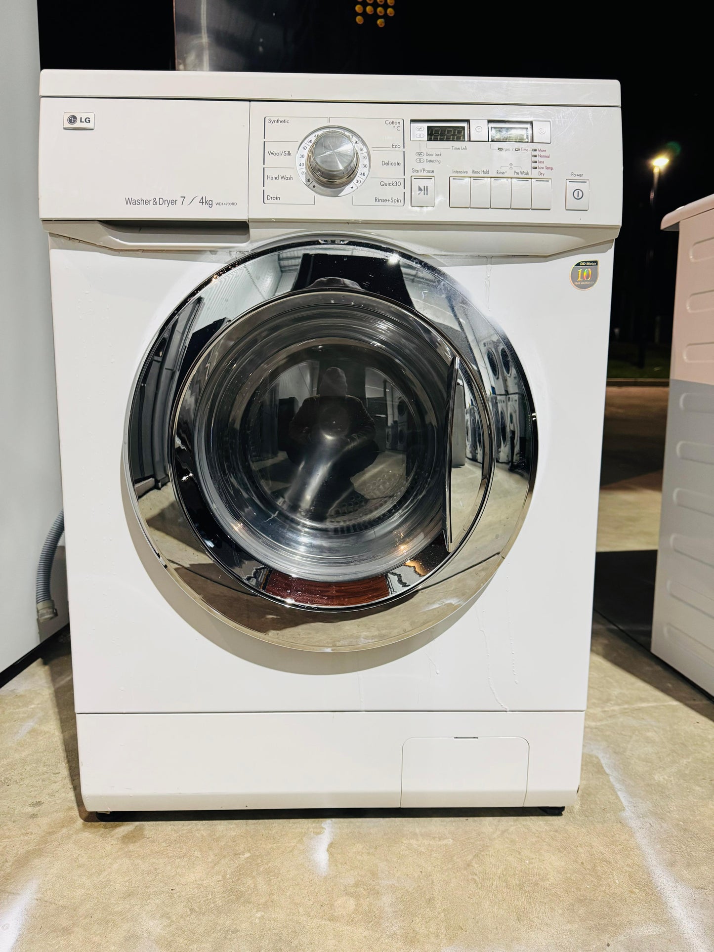 **LG 7KGS FRONT LOADER WASHING MACHINE**