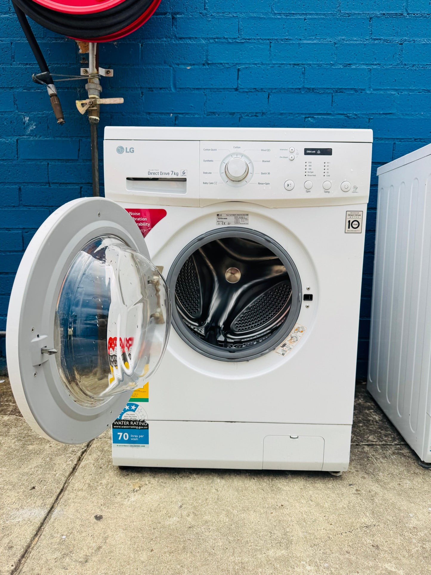 **LG 7KGS FRONT LOADER WASHING MACHINE**