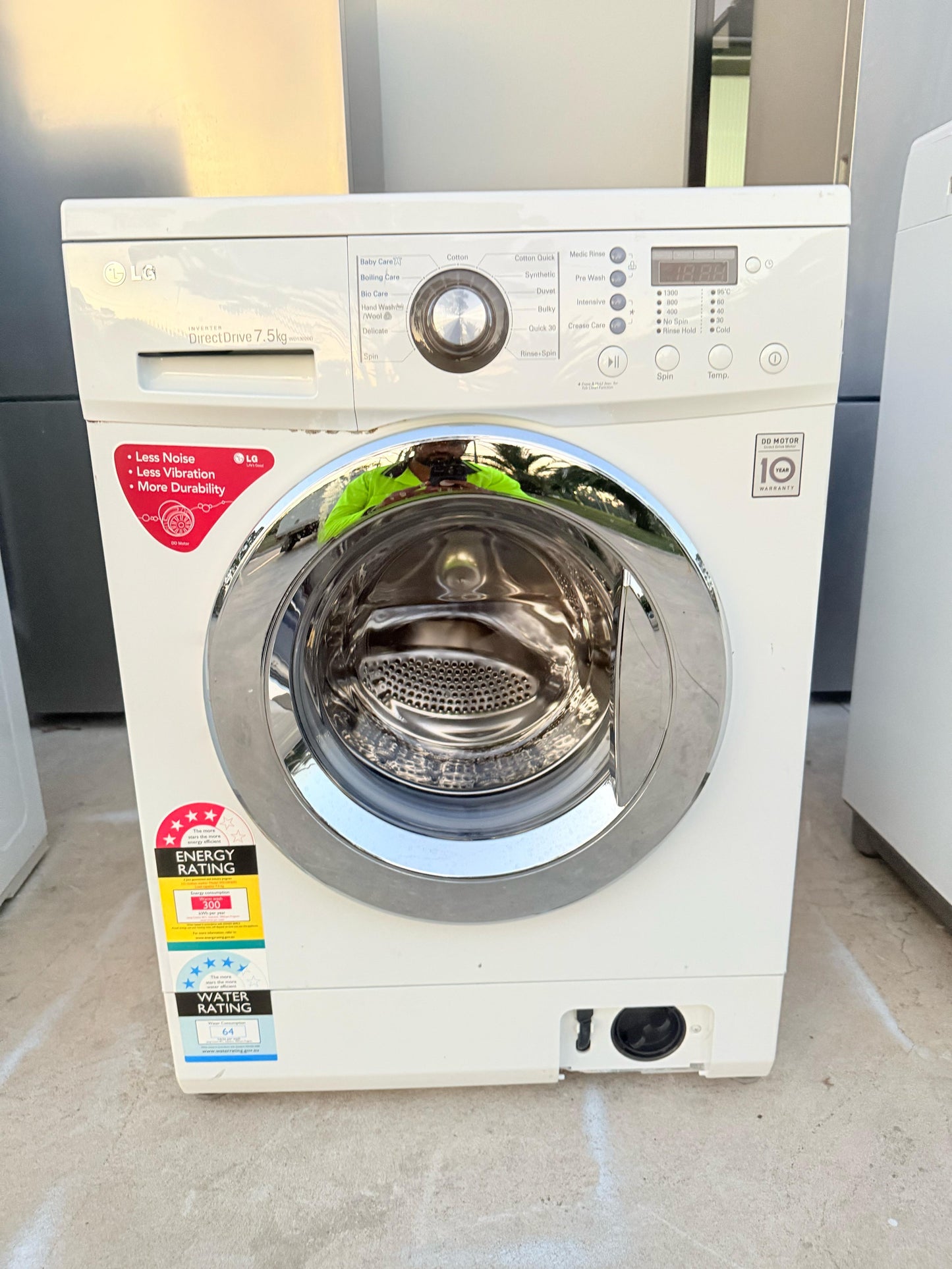 **LG 7.5KGS FRONT LOADER WASHING MACHINE**