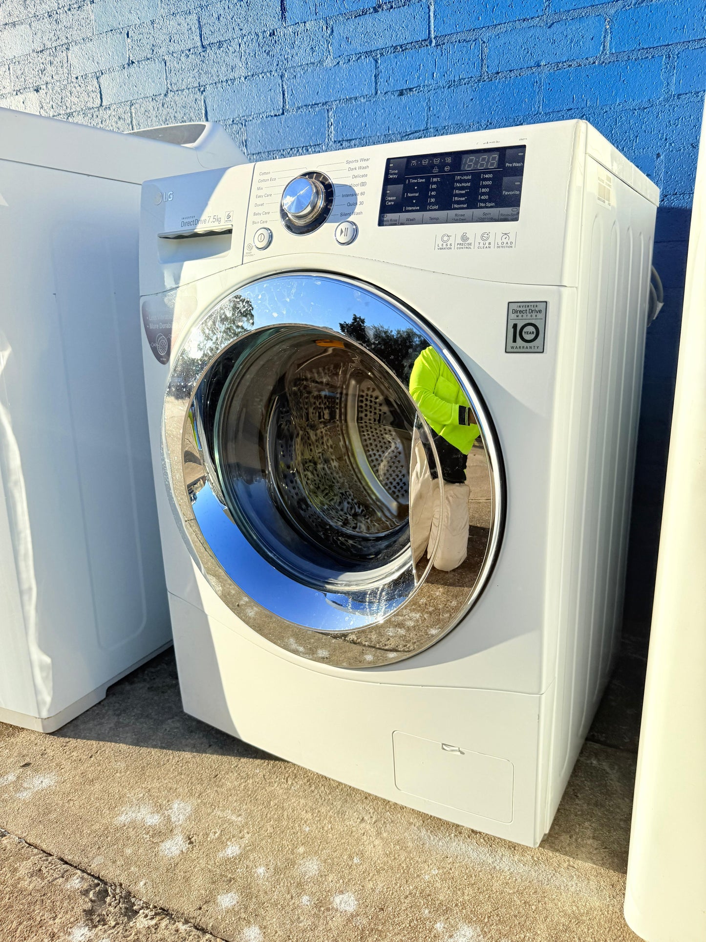 **LG 7.5KGS FRONT LOADER WASHING MACHINE**
