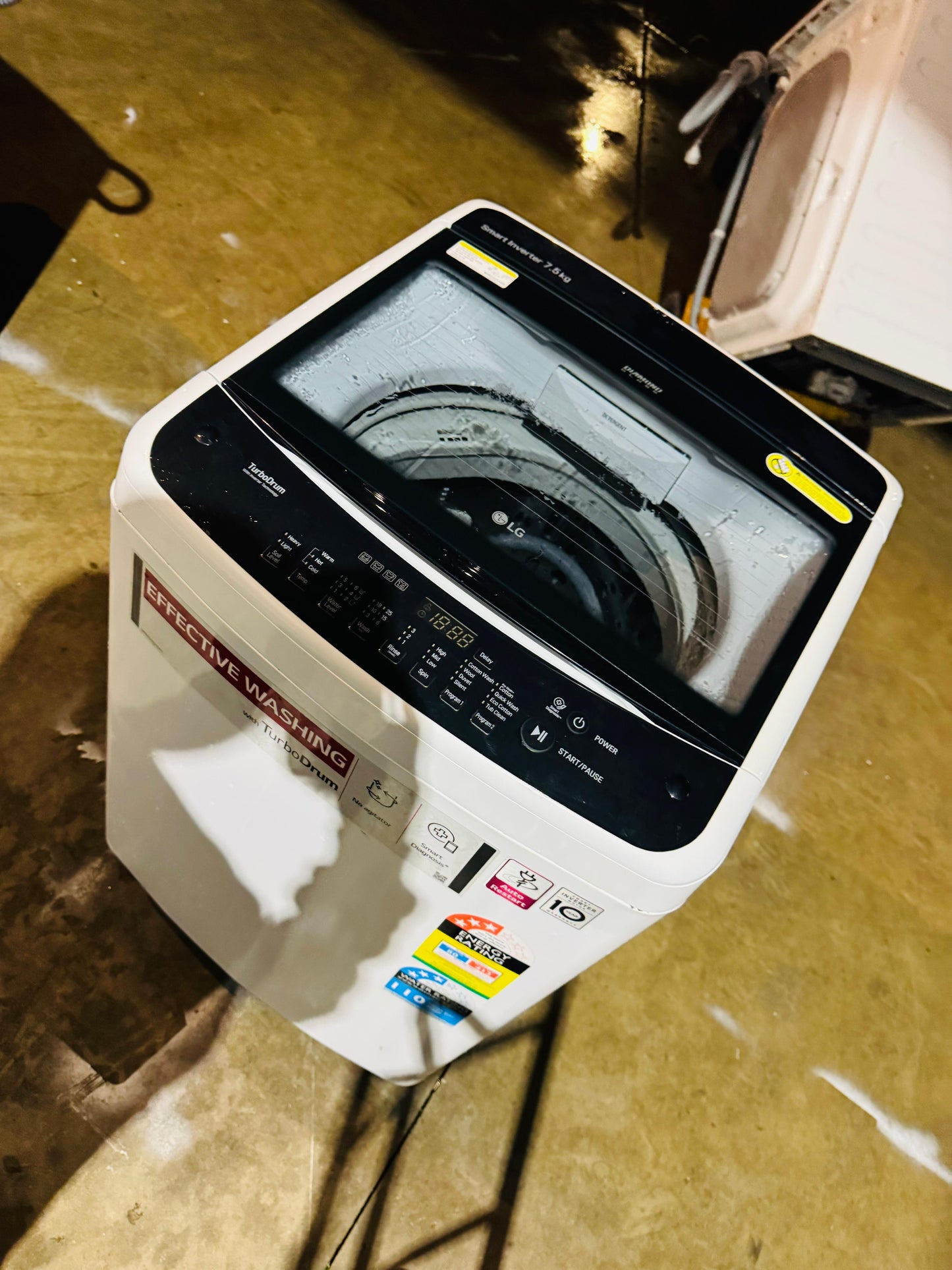 **LG 7.5 KGS TOP LOADER WASHING MACHINE**